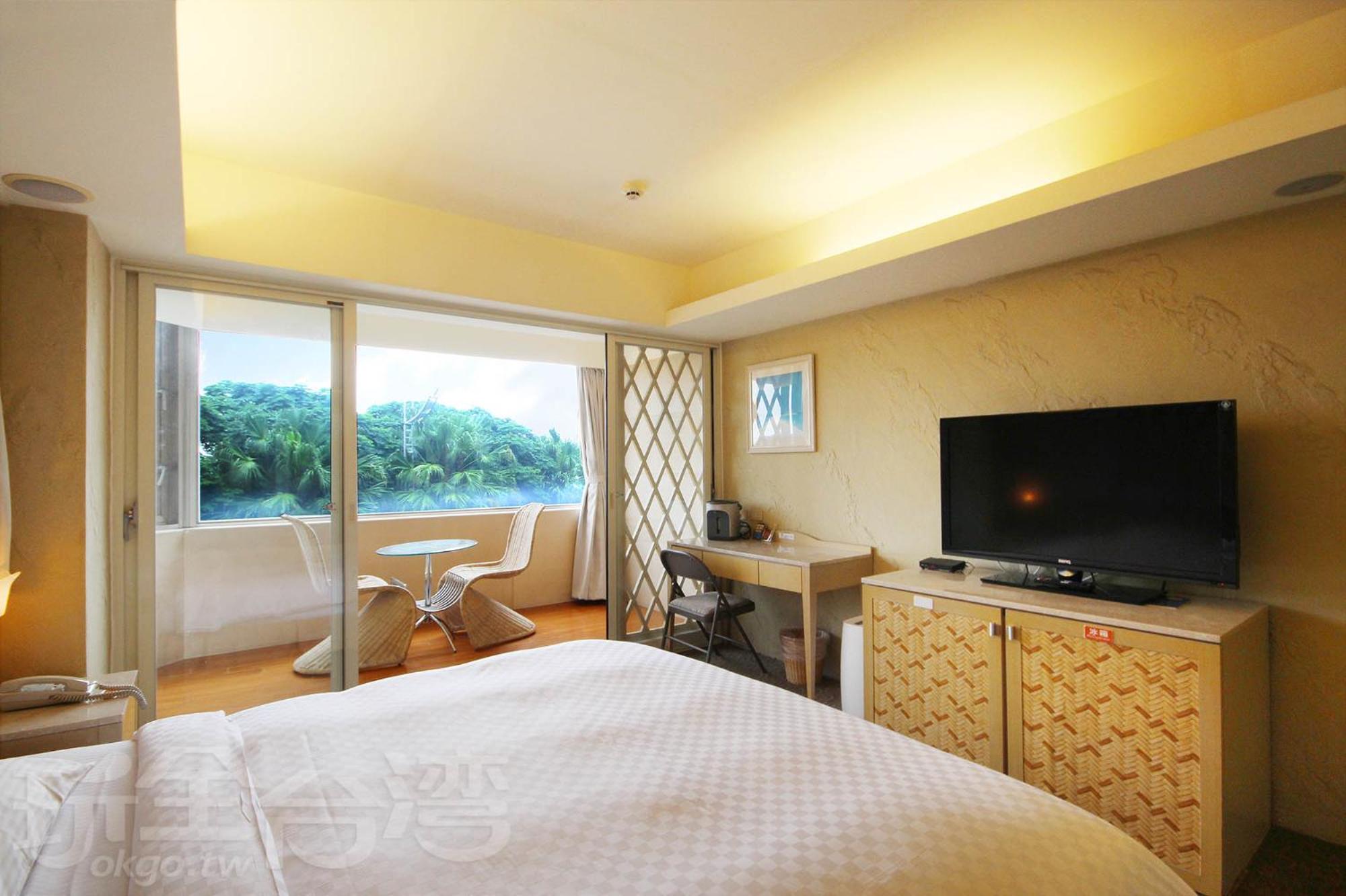 Queen Room with Garden View photo 2