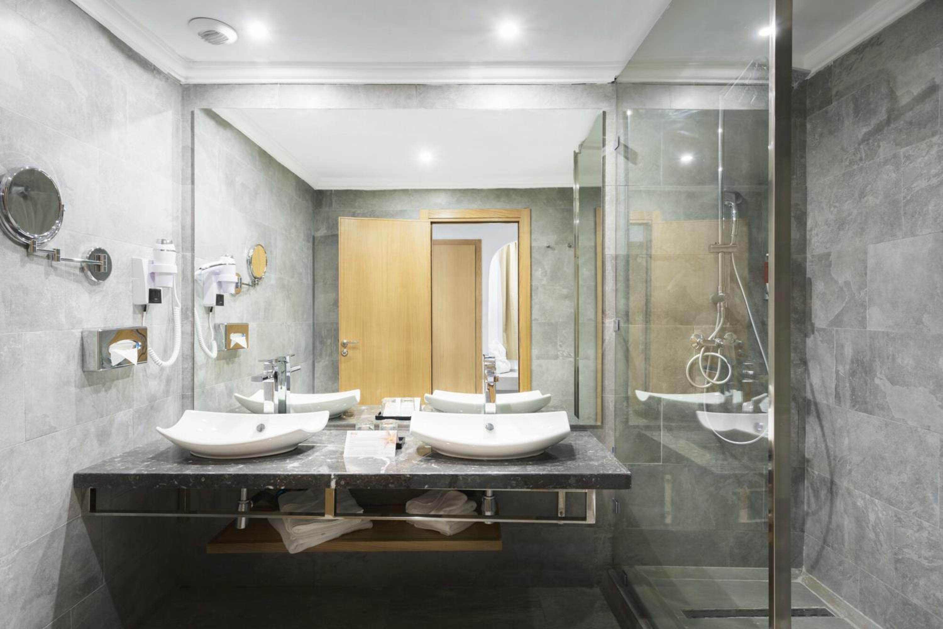 Suite - Photo 5