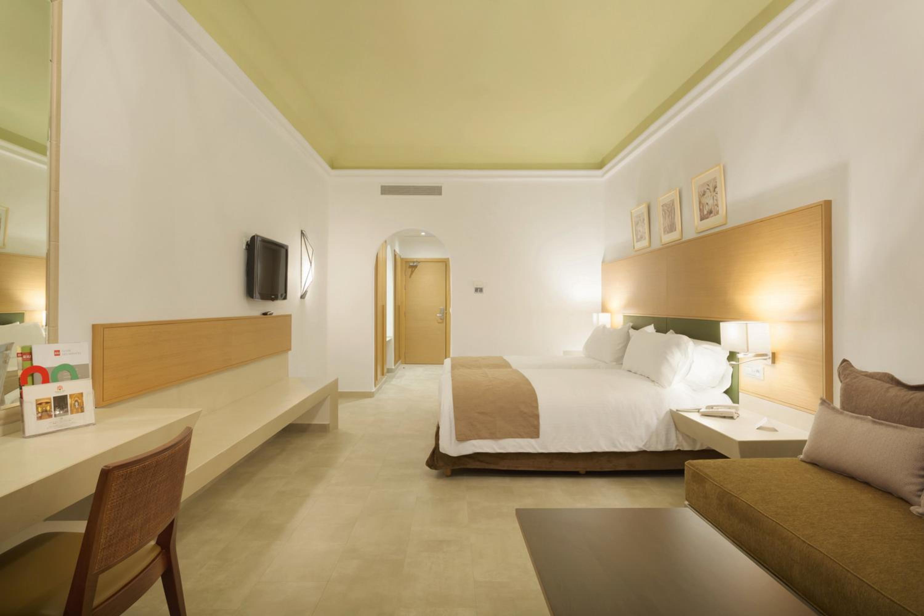 Double Room - Photo 1