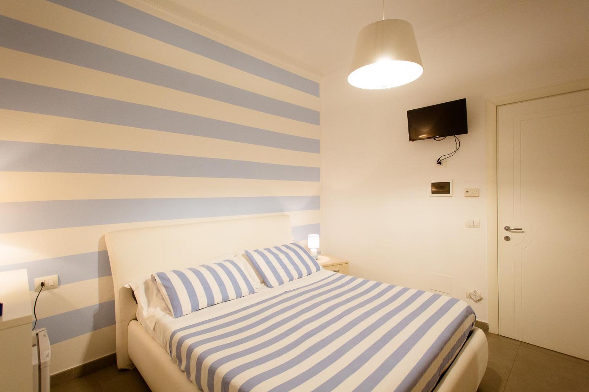 Double Room with Private External Bathroom