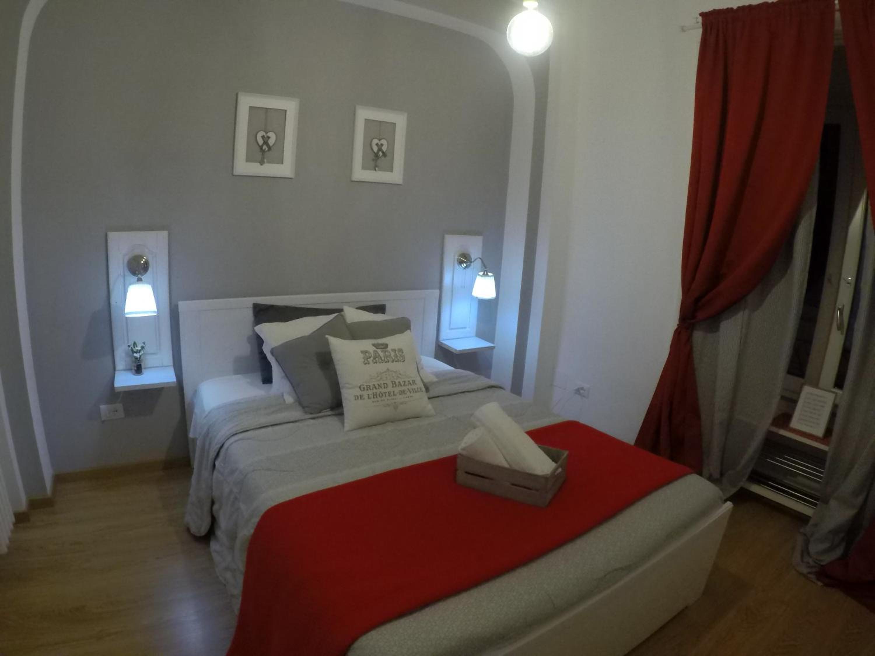 Double Room with Shared Bathroom photo 1