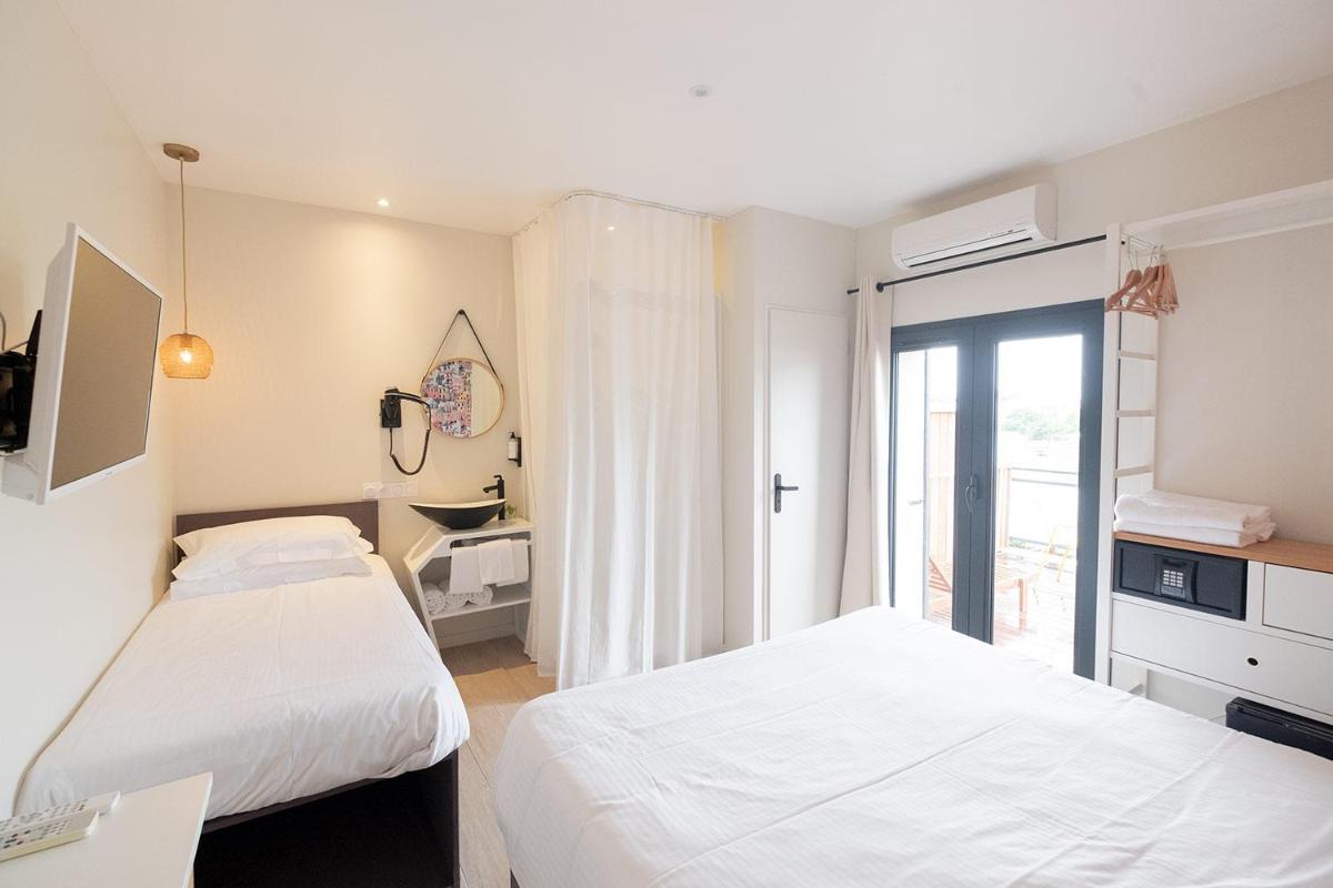 Triple Room with Terrace
