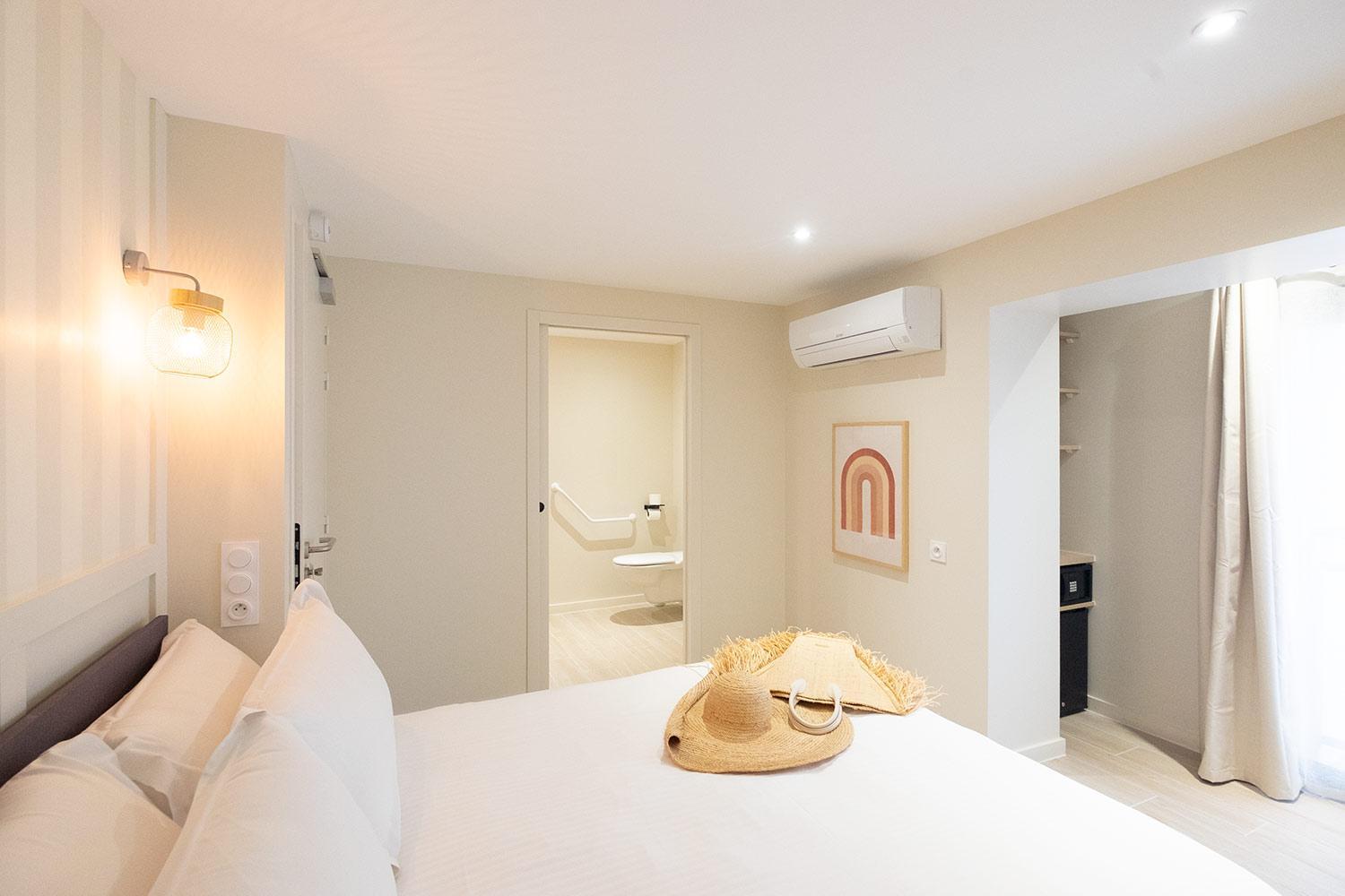 Standard Double Room - Photo 6