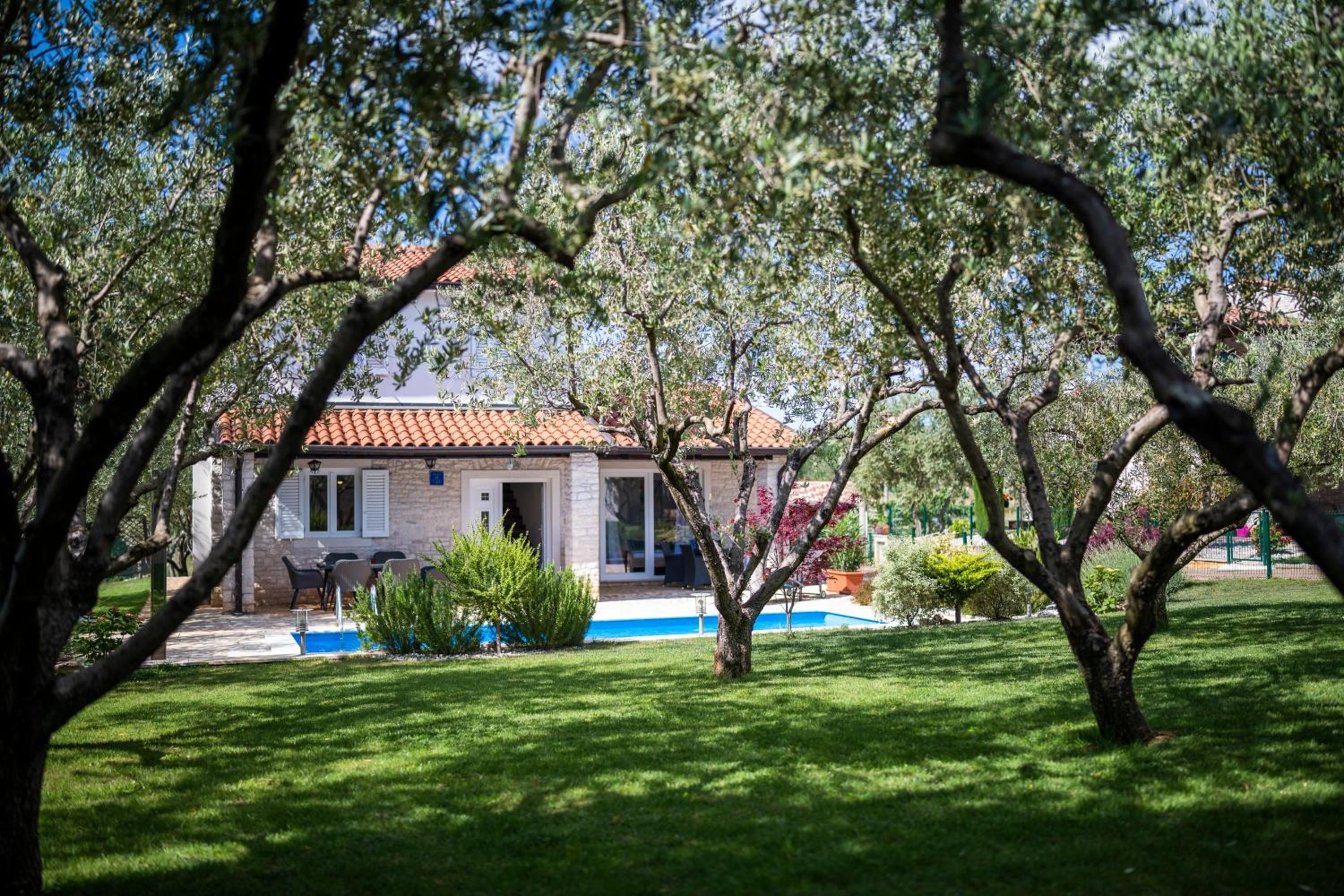 Villa with Private Pool photo 3