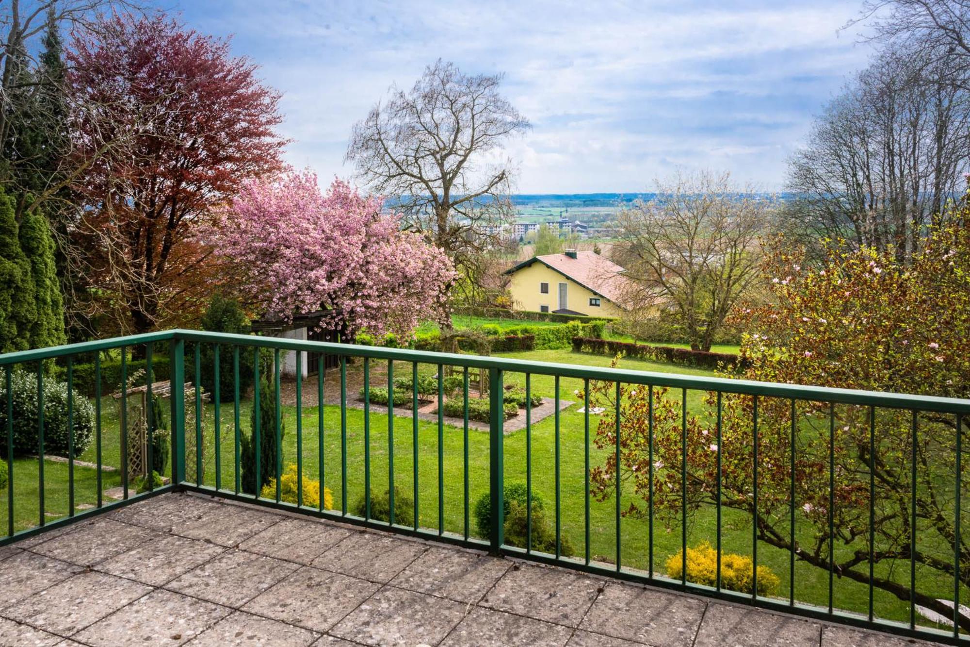 King Room with Balcony photo 2