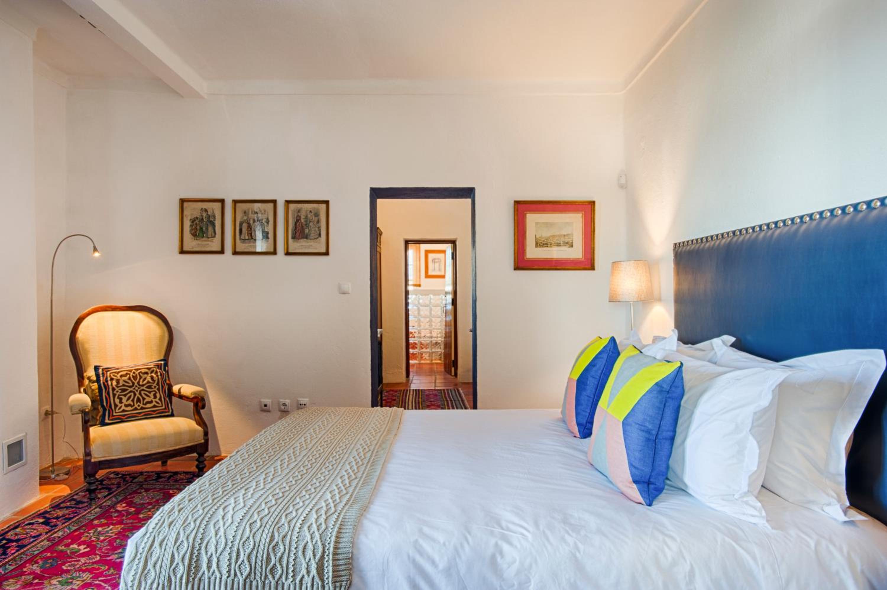 Suite with Lake View - Photo 1