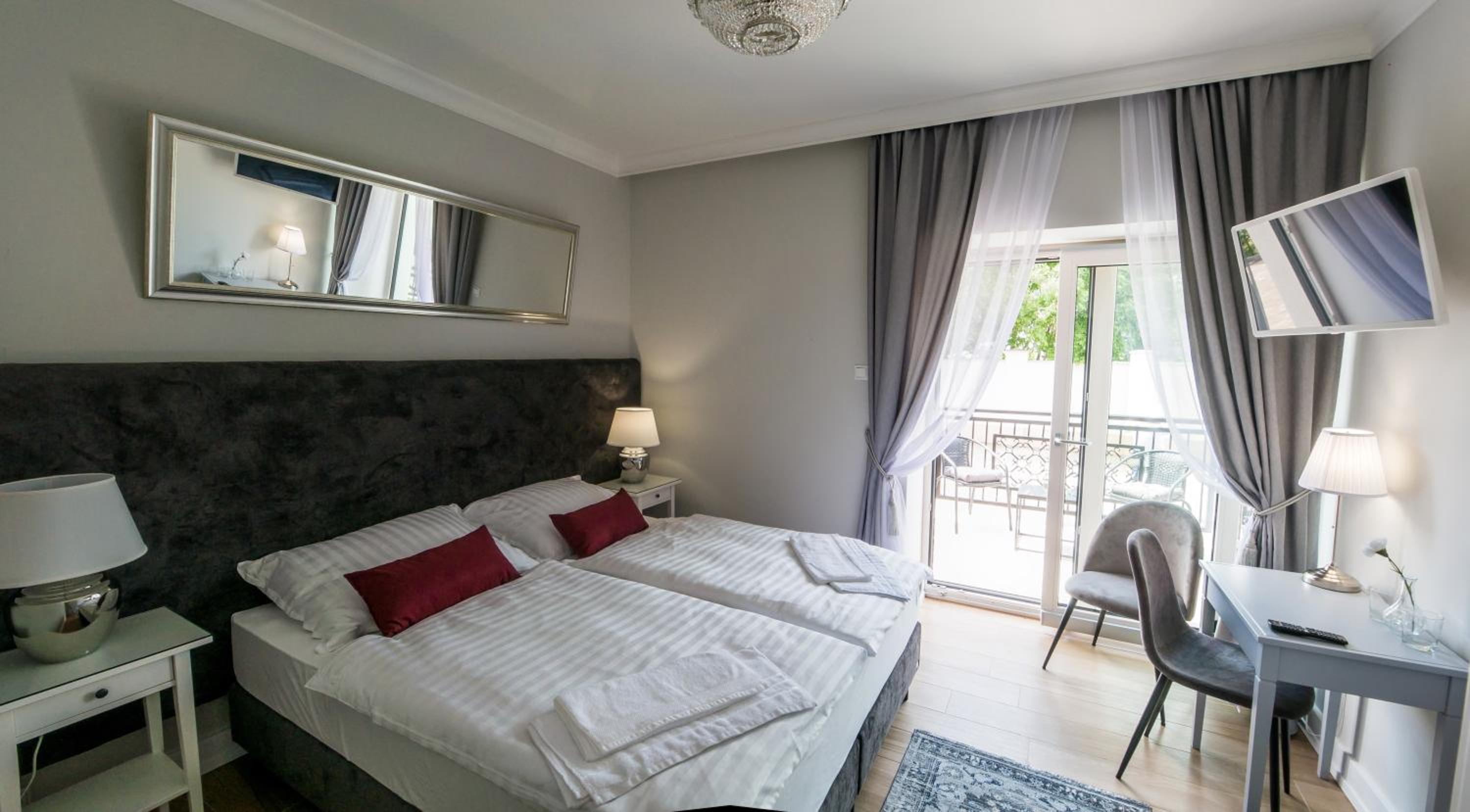 Double or Twin Room with Balcony photo 1