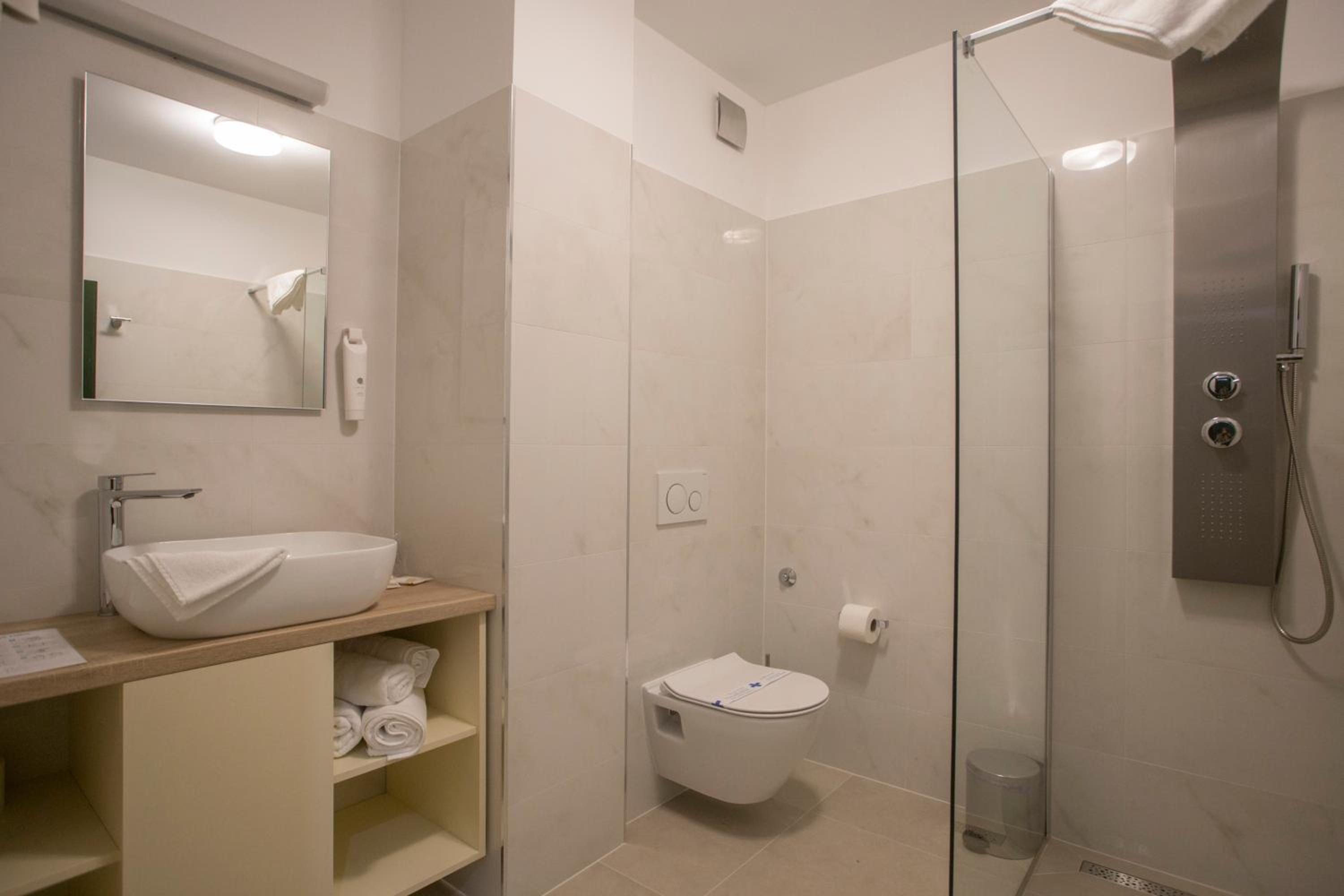 Double or Twin Room photo 2