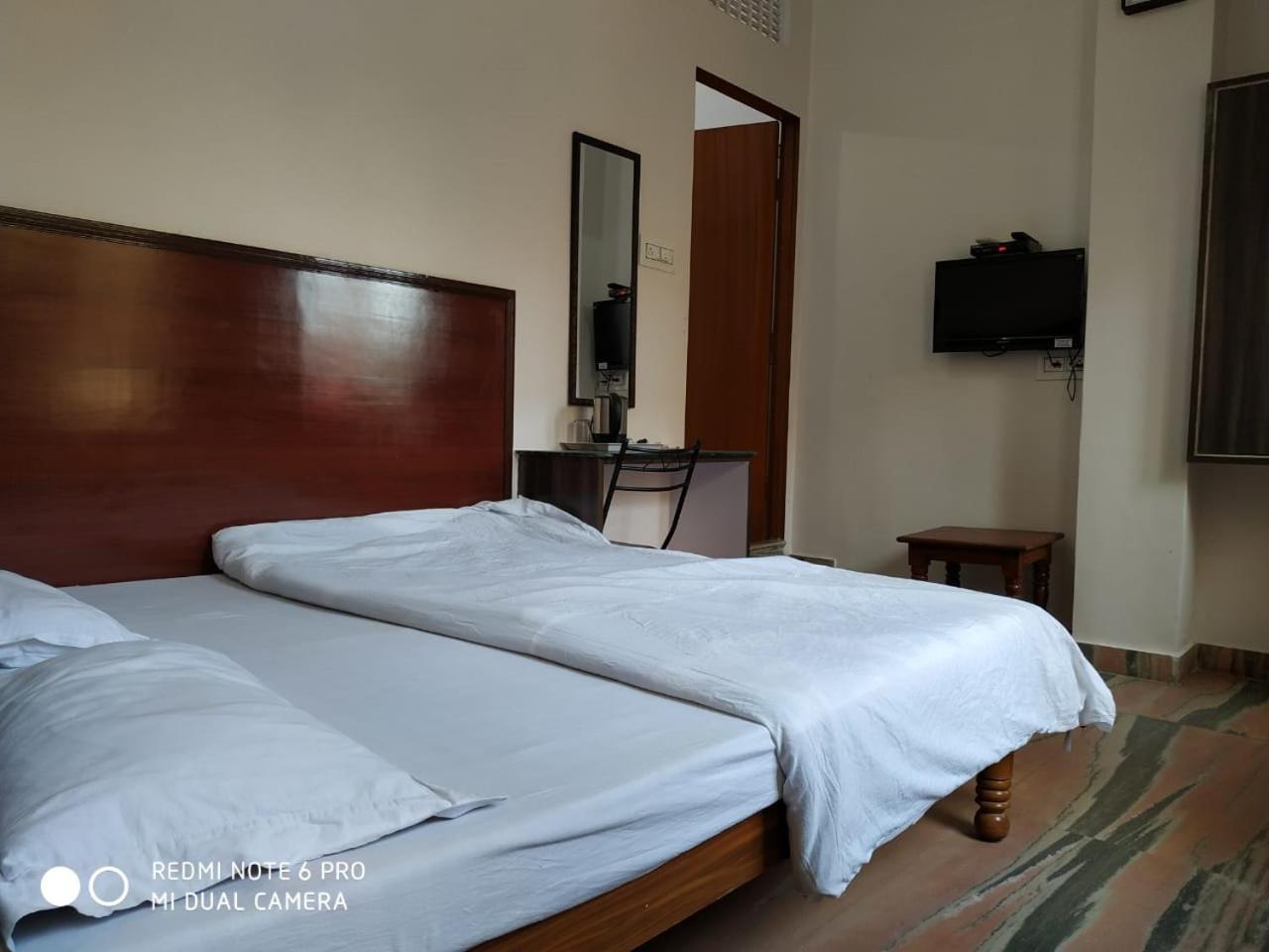 Deluxe Double Room - Photo 7