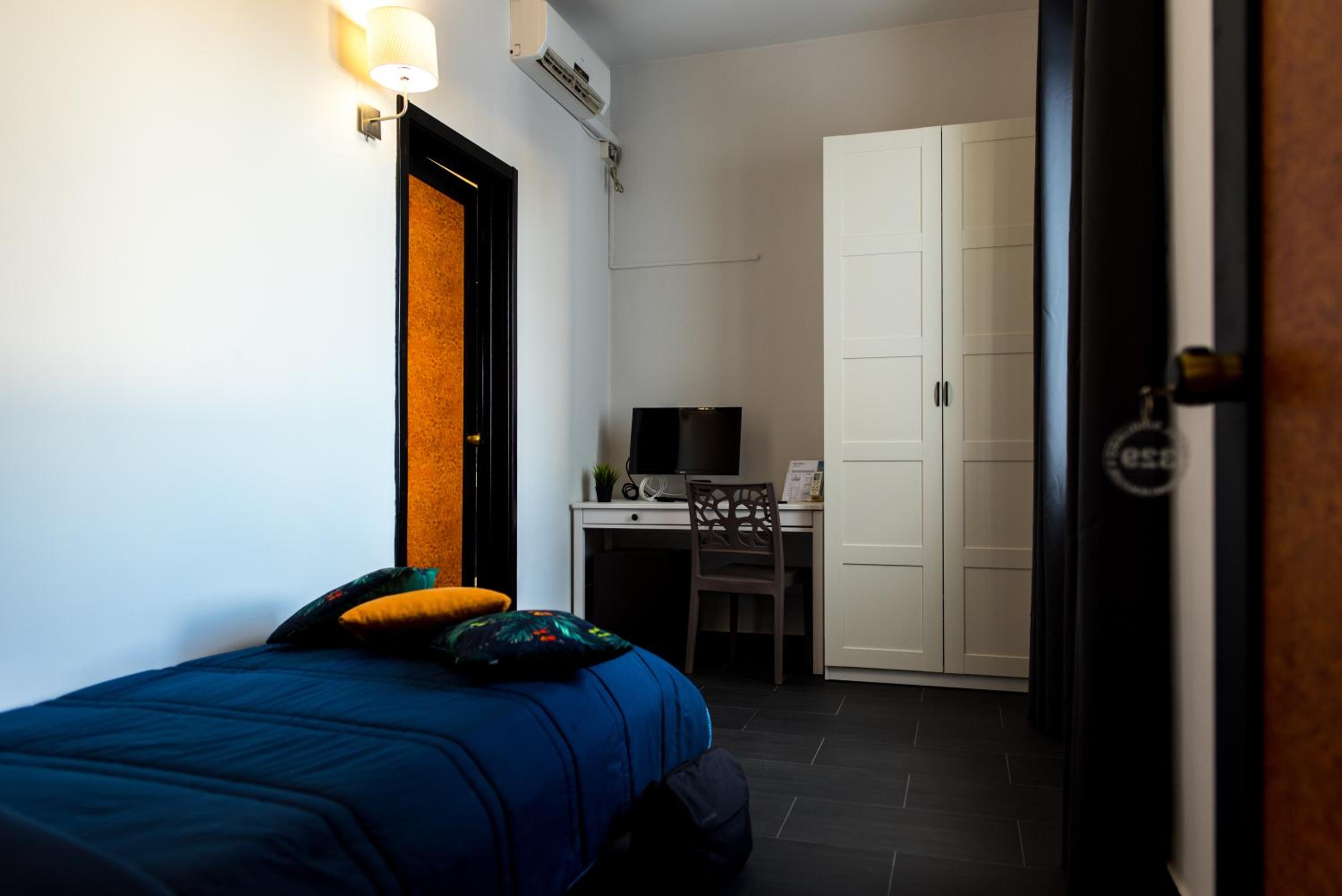 Single Room photo 1