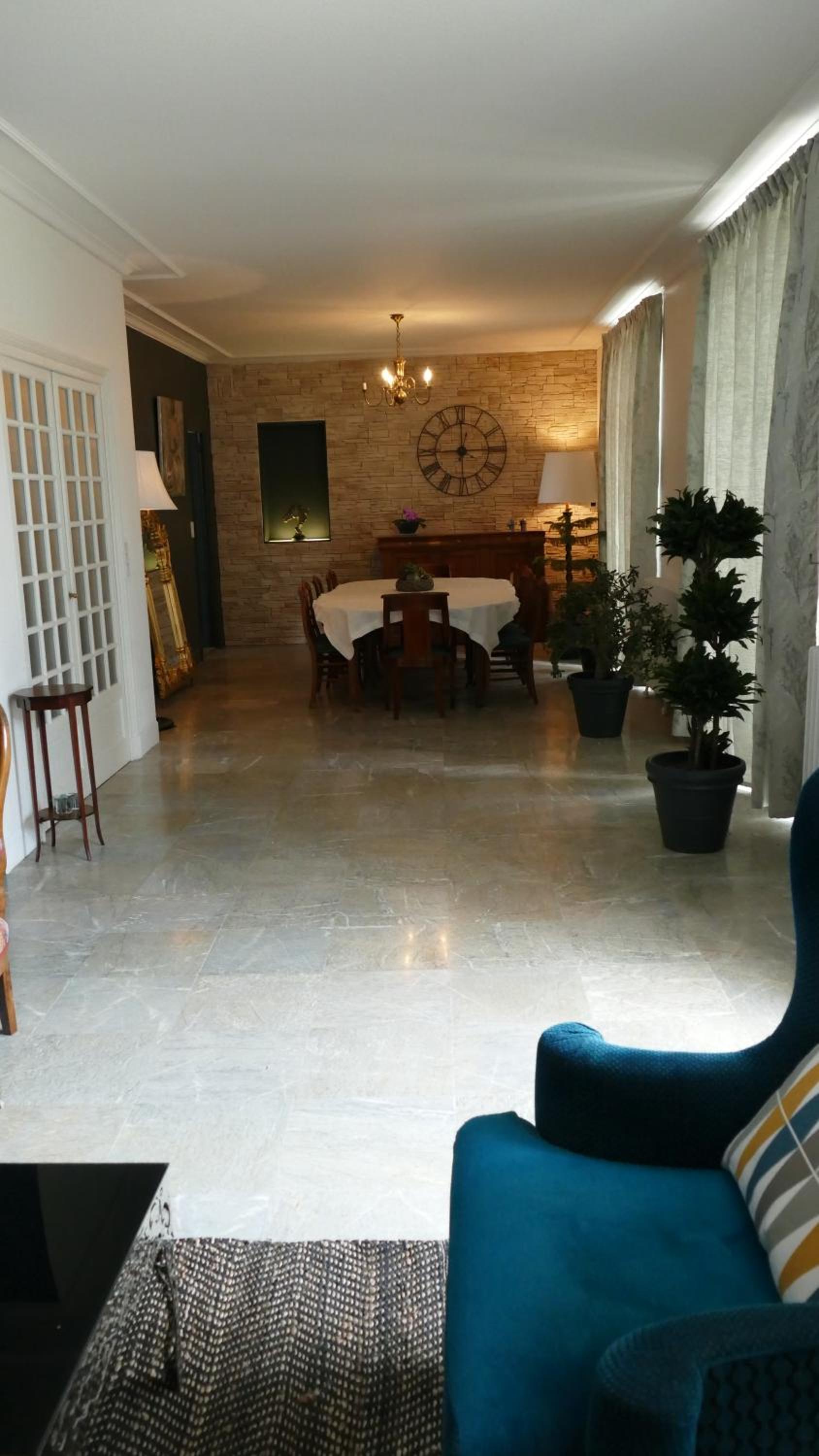 Family Room with Garden View - Photo 16