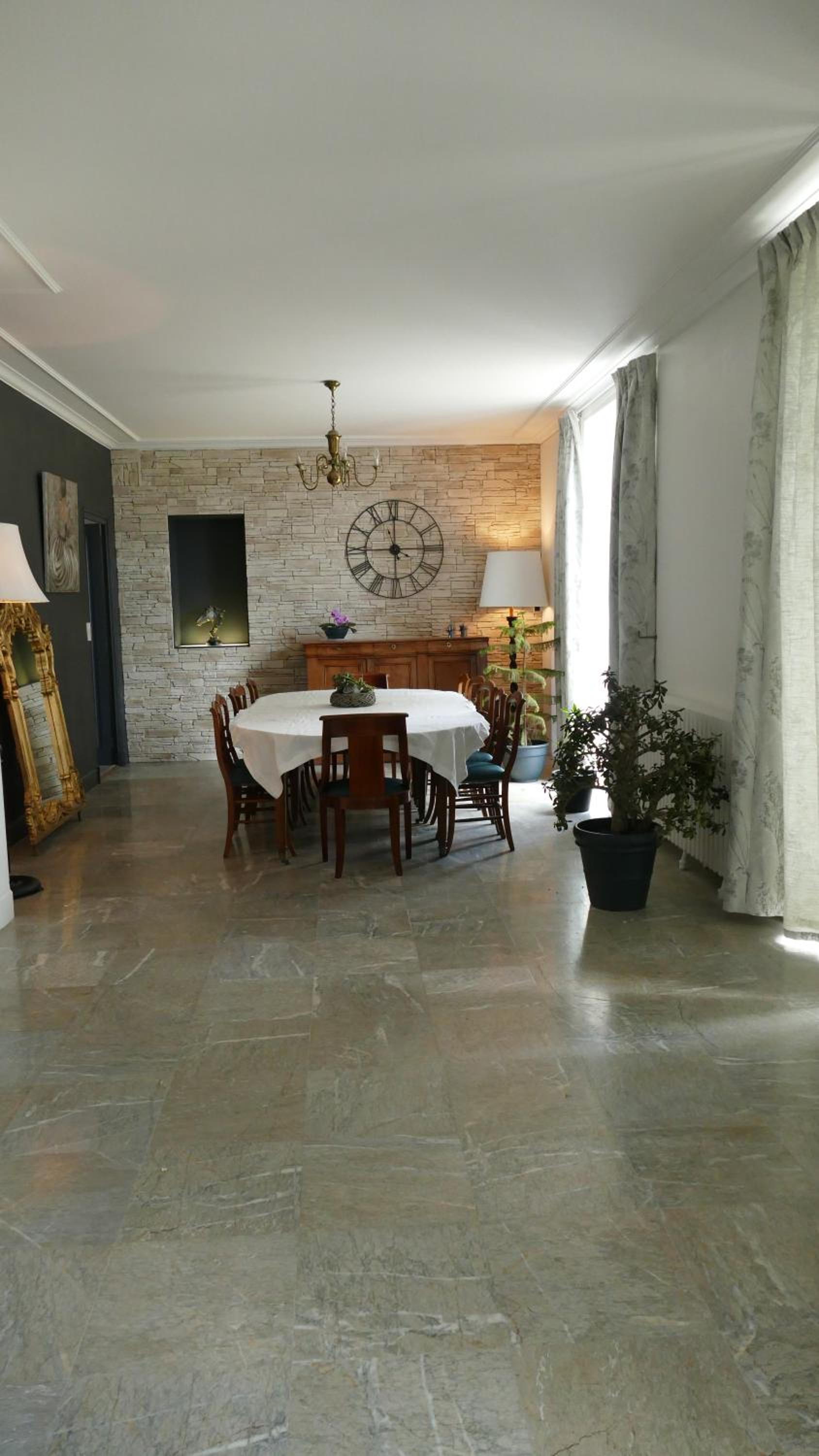 Family Room with Garden View - Photo 24