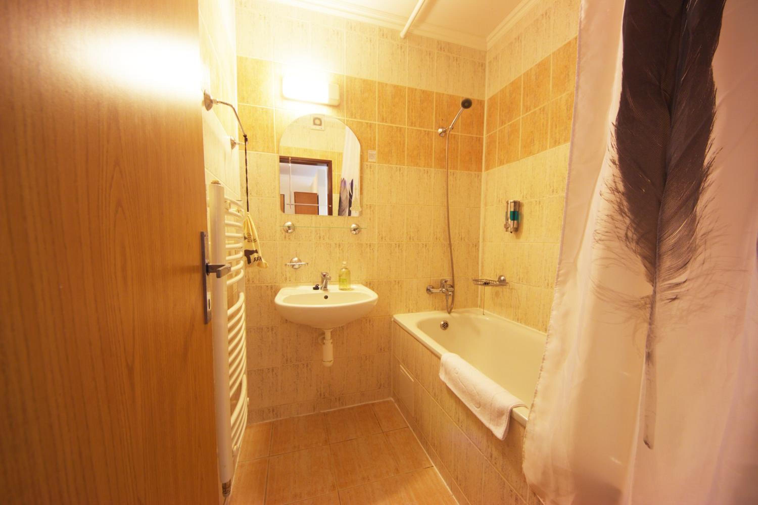 Apartment - Photo 2