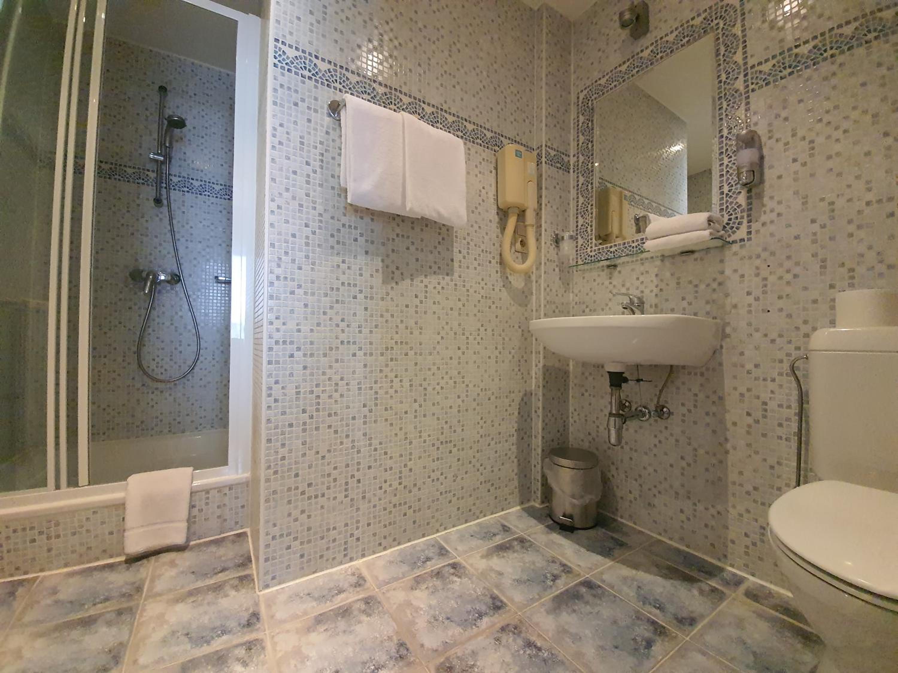 Superior Double Room - Photo 5