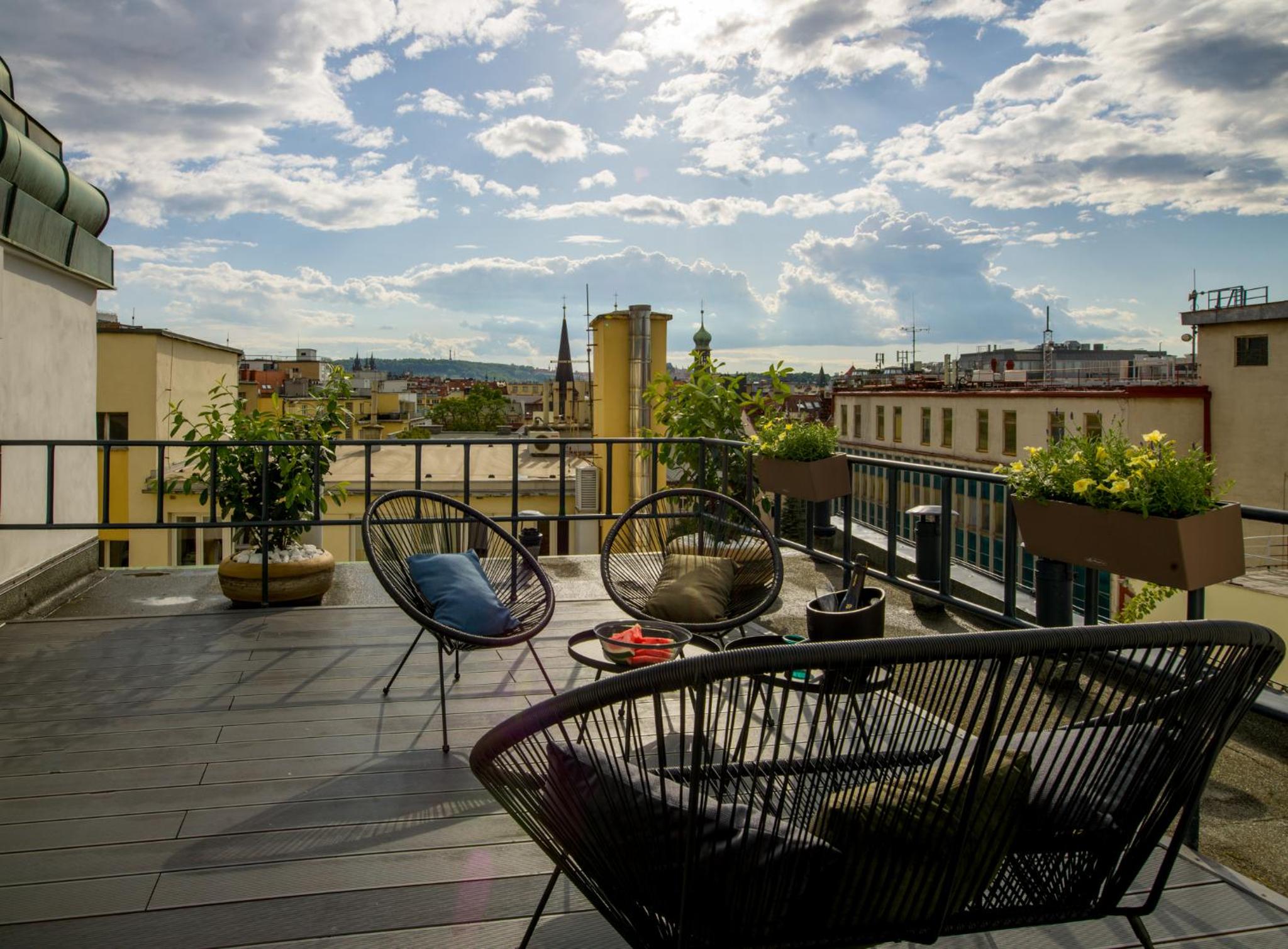 Deluxe Suite with Terrace