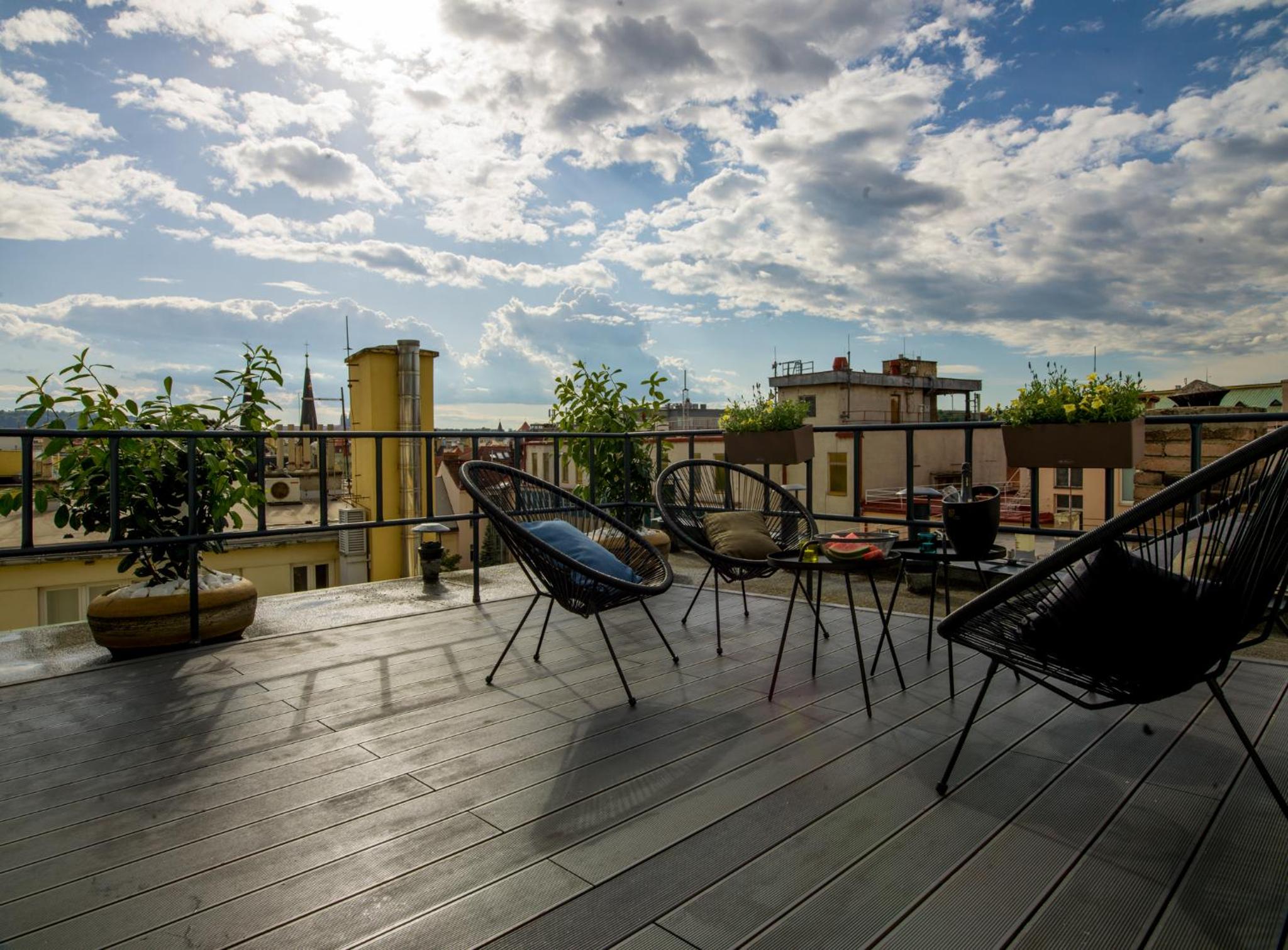 Deluxe Suite with Terrace