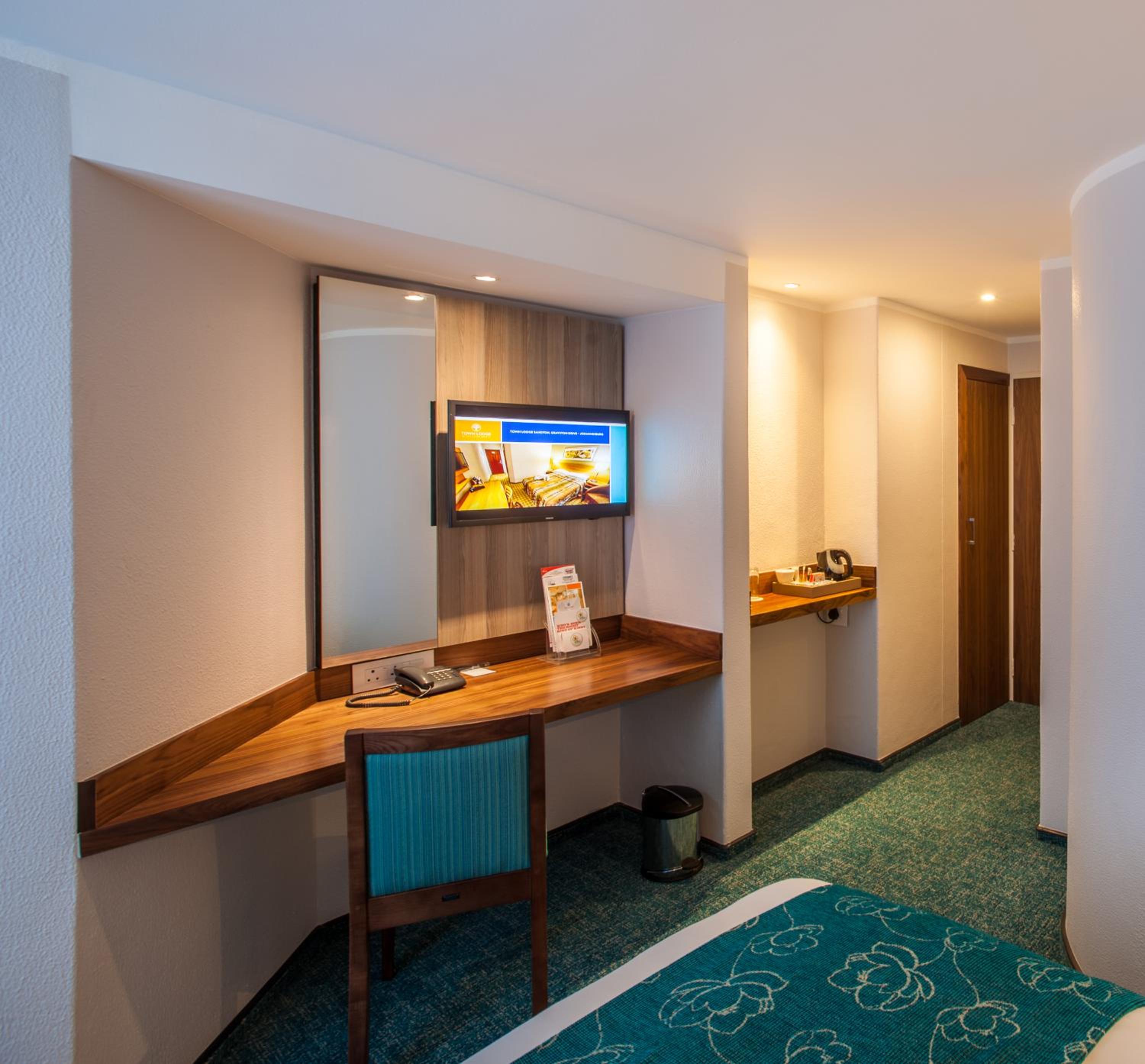 Double Room - Disability Access photo 3