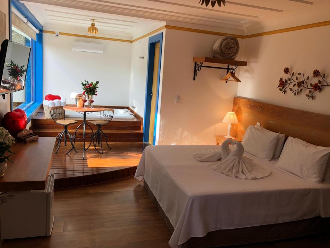 Deluxe Suite with Spa Bath