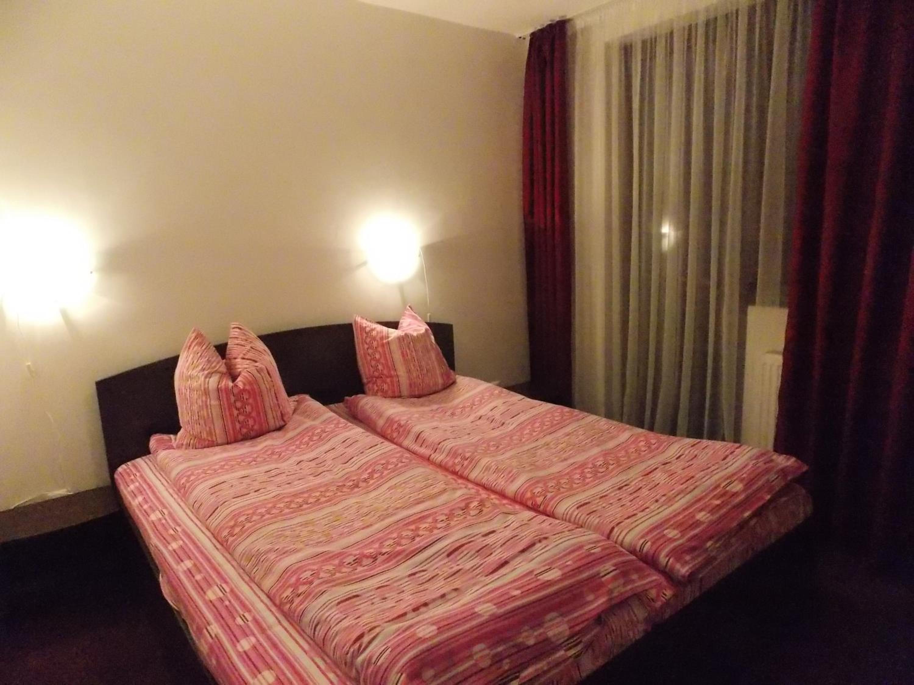 Double Room - Photo 2