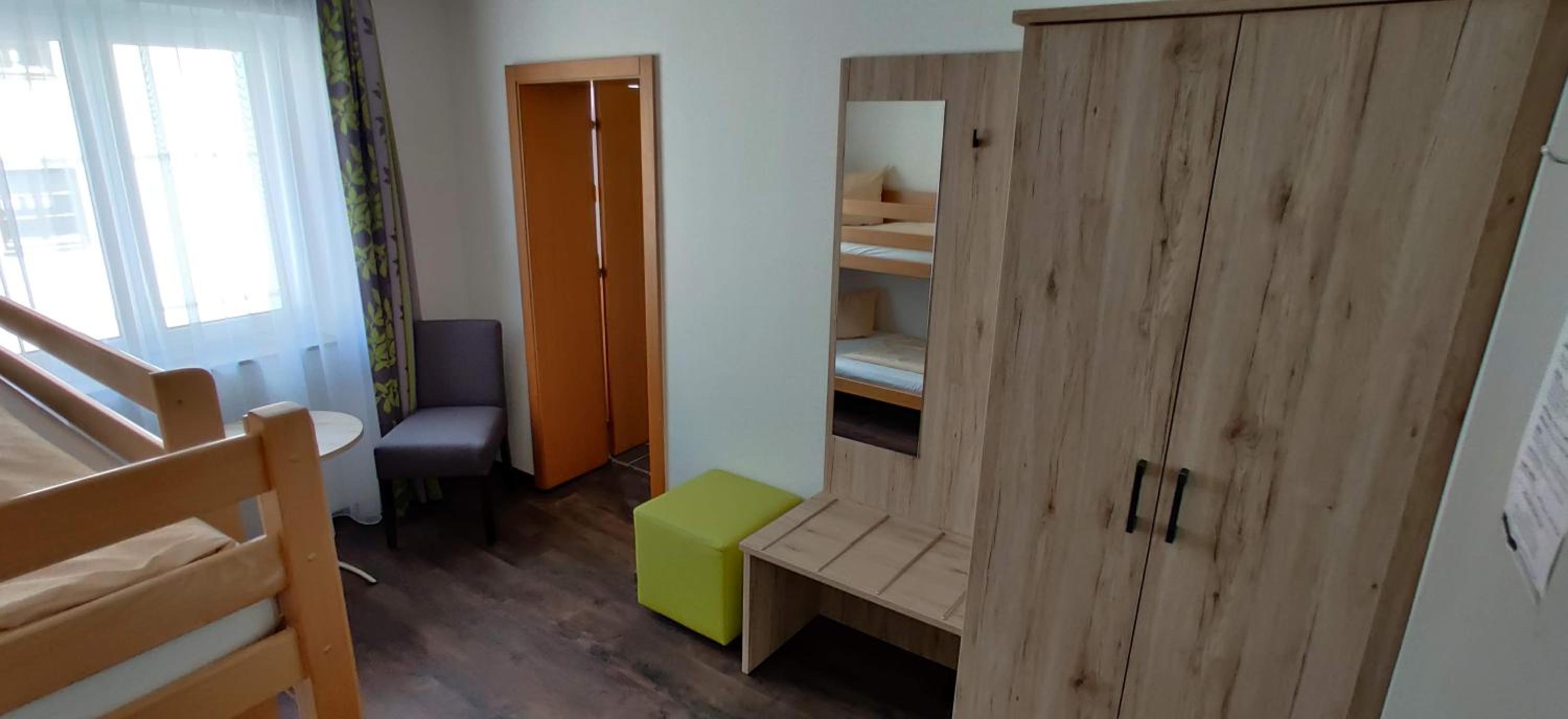 Quadruple Room - Photo 6