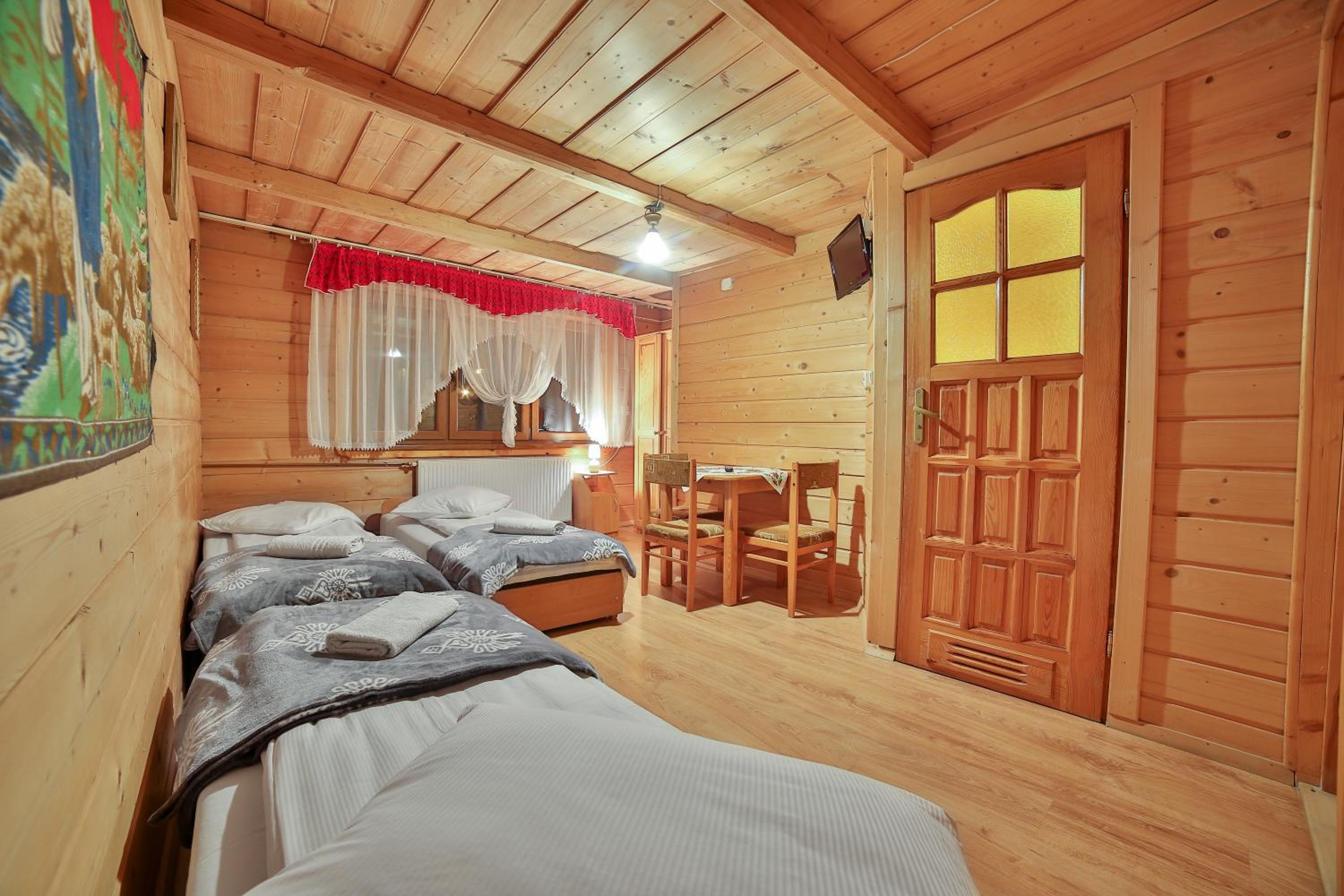 Standard Triple Room - Photo 1