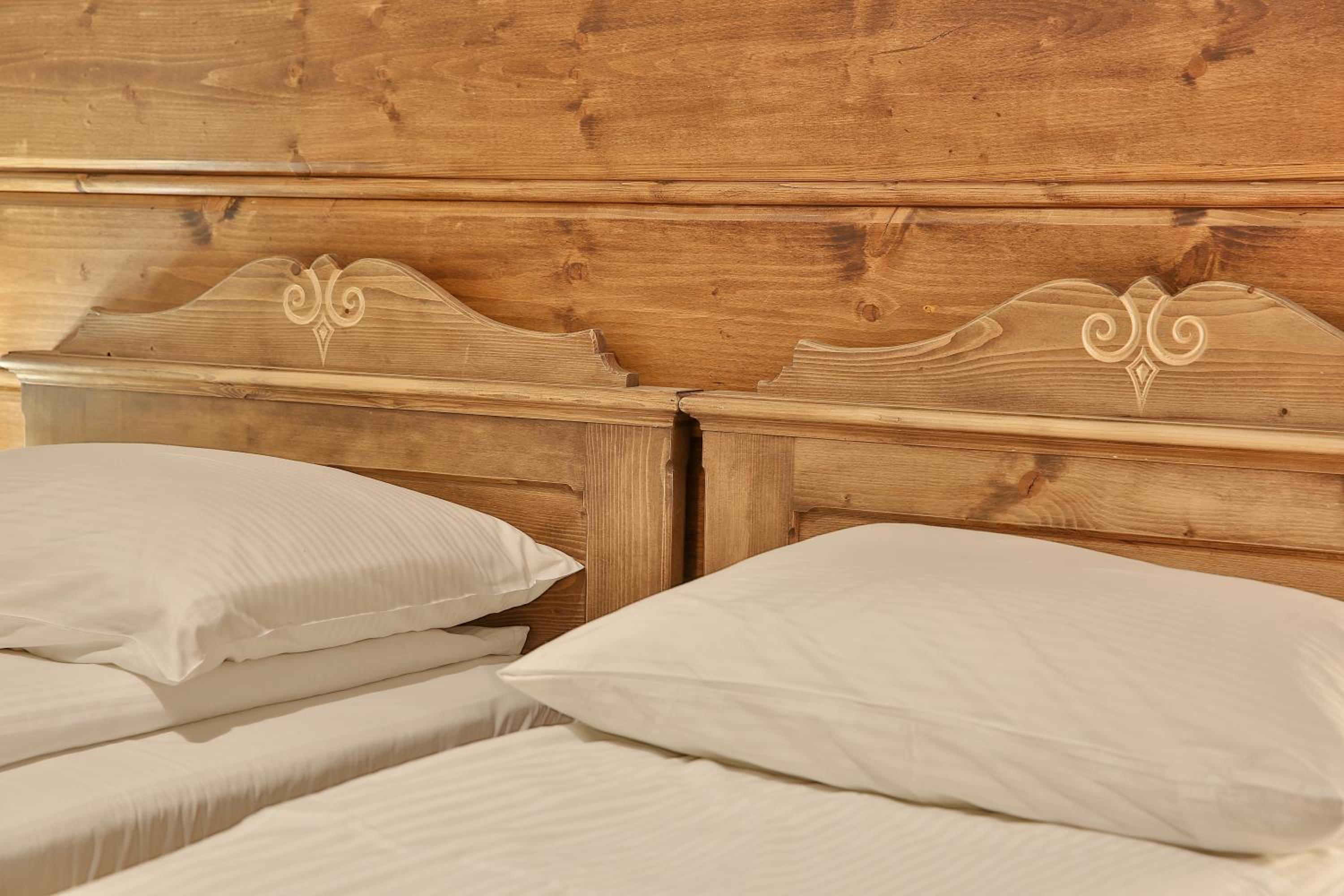 Deluxe Quadruple Room - Photo 6