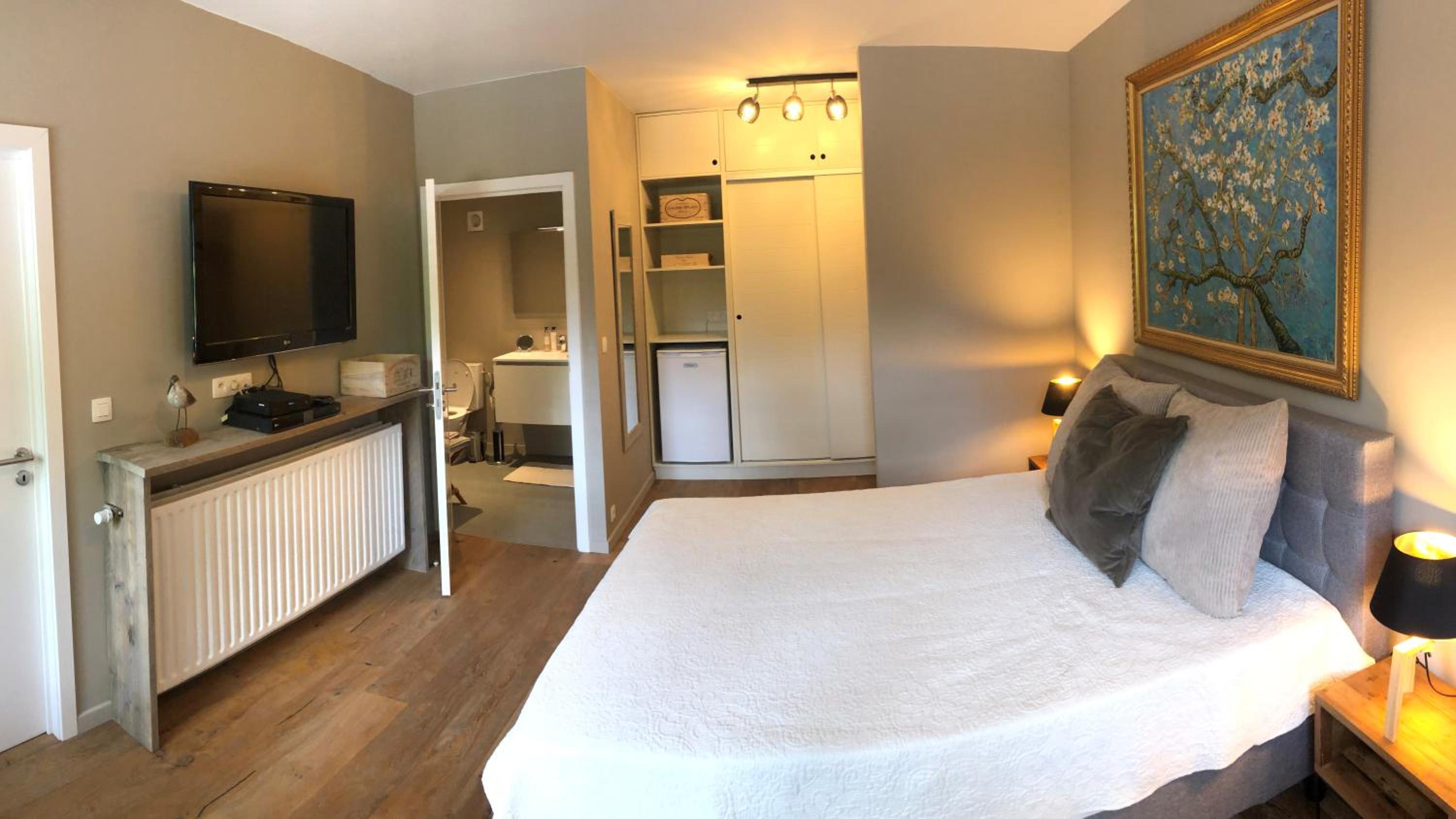 Deluxe Double Room with Shower photo 1