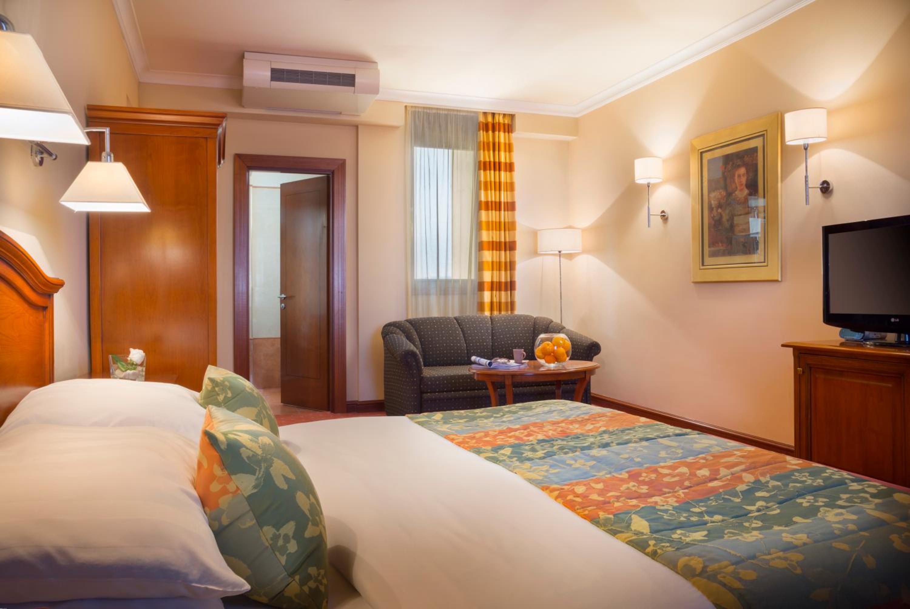 Executive Double Room - Photo 7