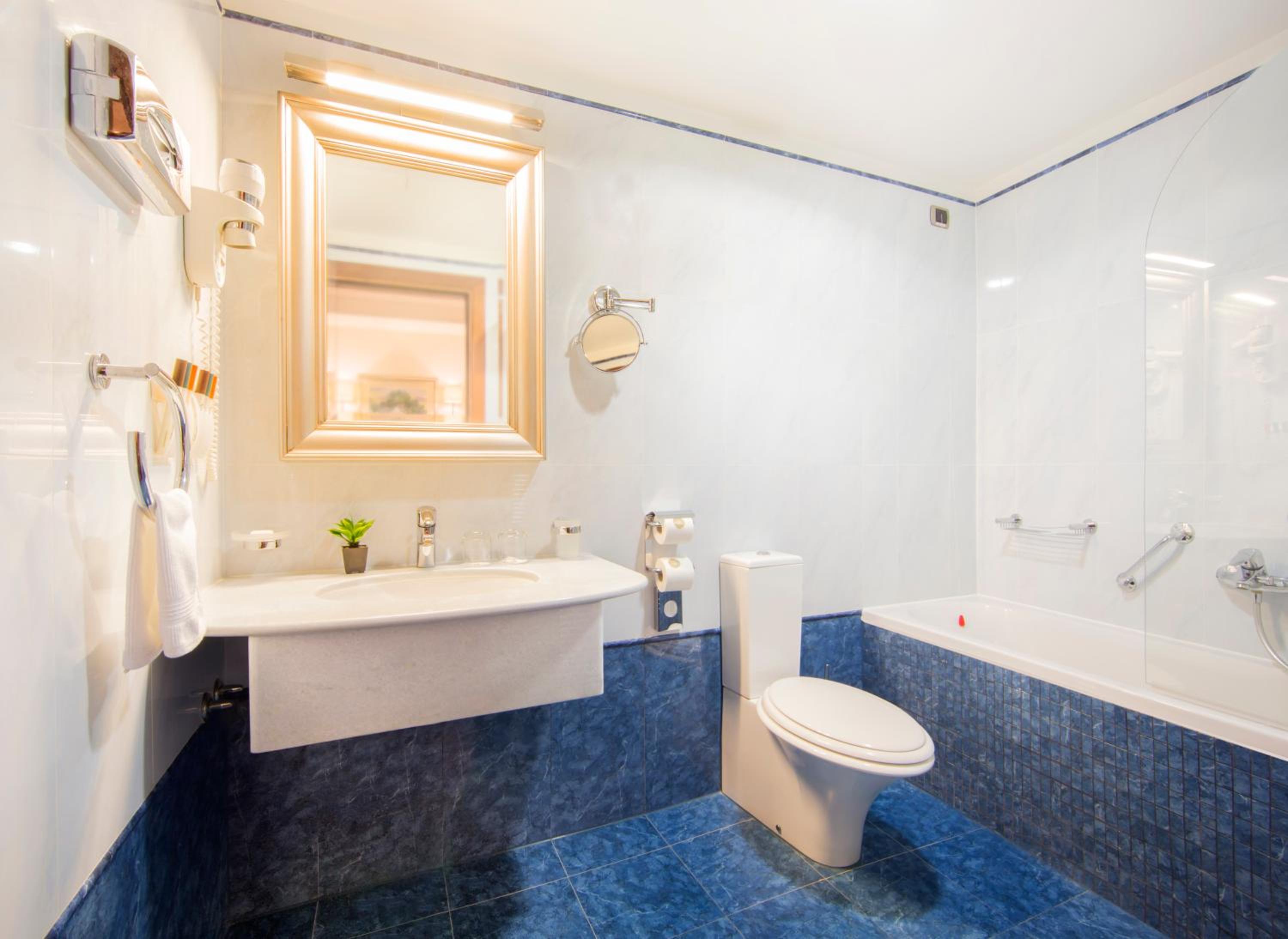 Double King Room - Photo 9