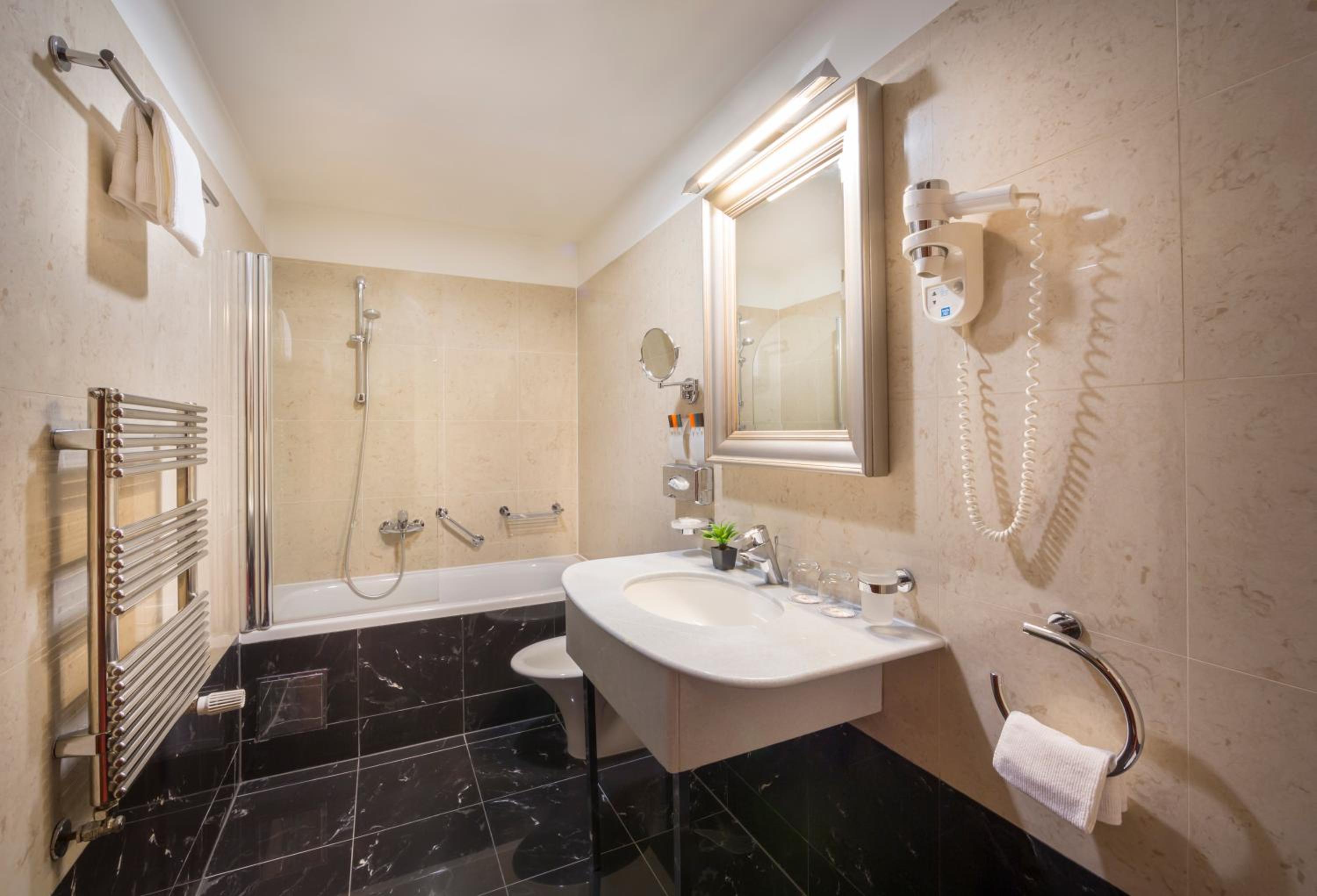Superior Executive Double Room - Photo 5