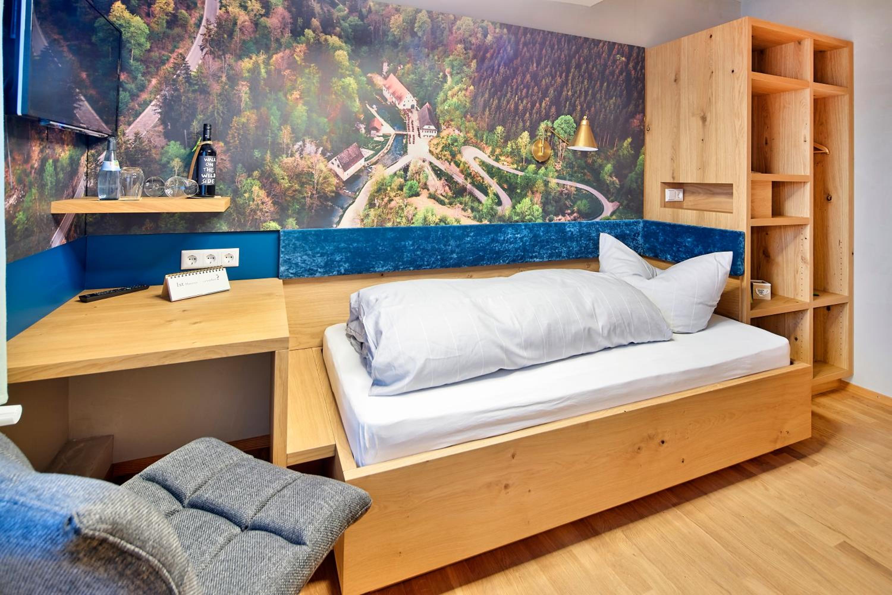 Single Room with Bathroom photo 1