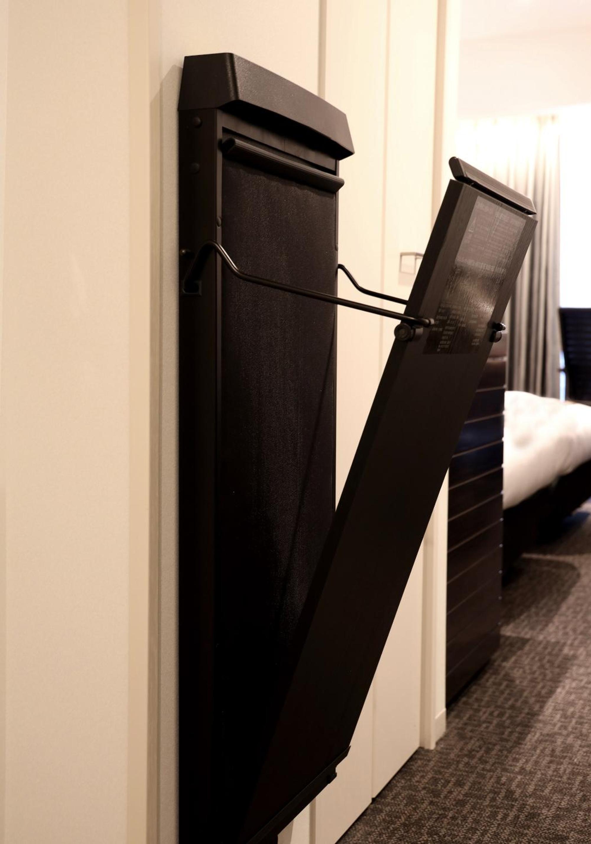 Corner Double Room - Non-Smoking - Photo 2