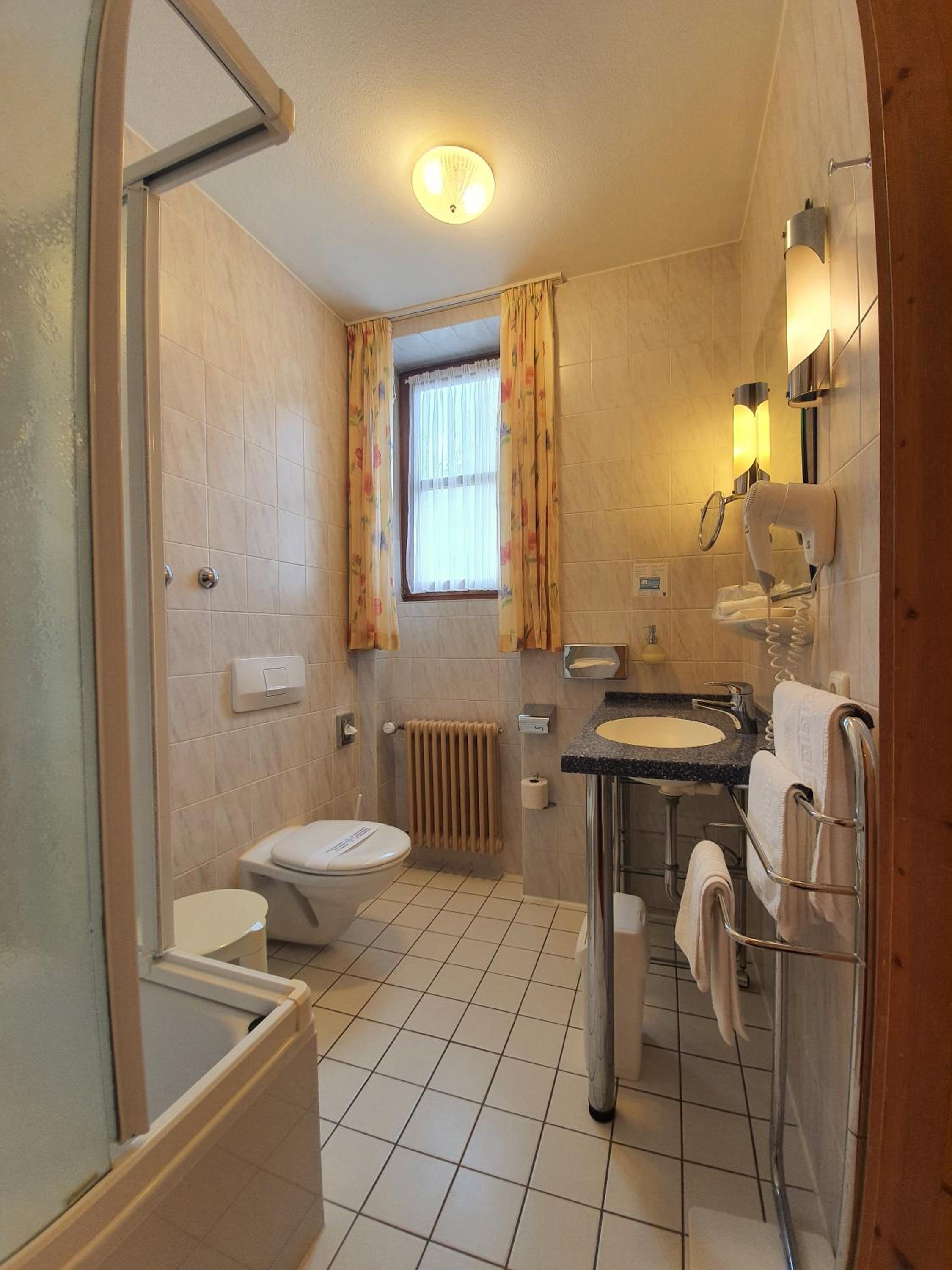 Twin Room - Photo 4