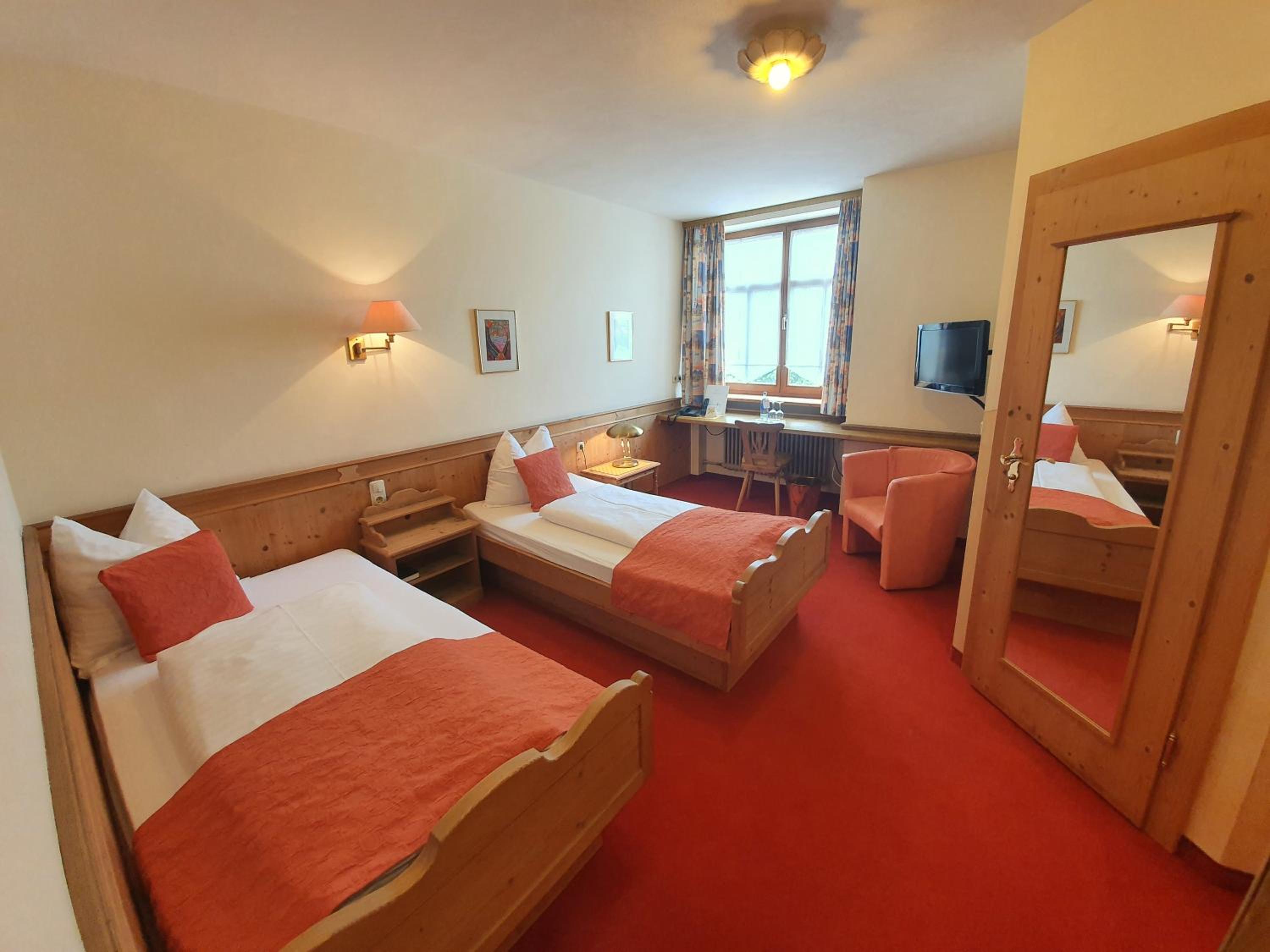 Twin Room - Photo 1