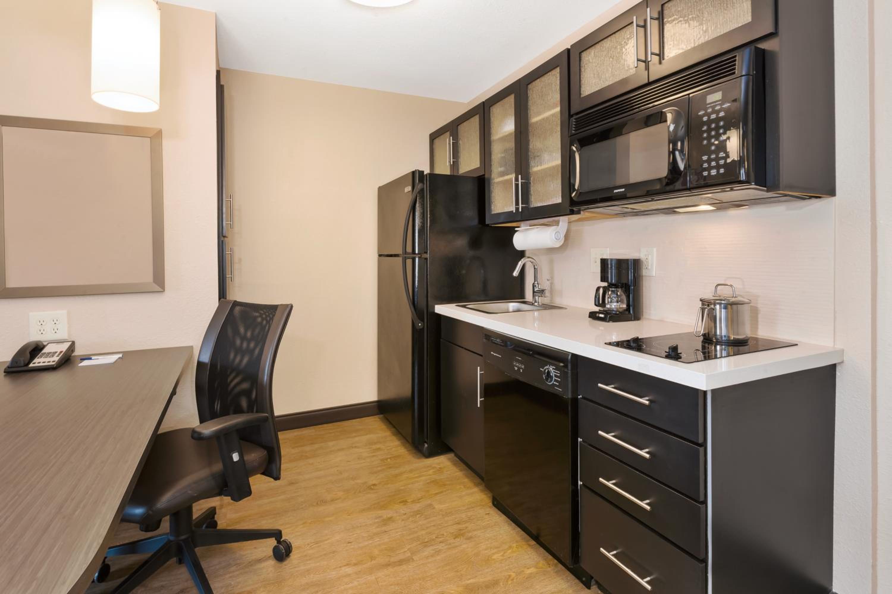 One-Bedroom King Suite - Photo 2