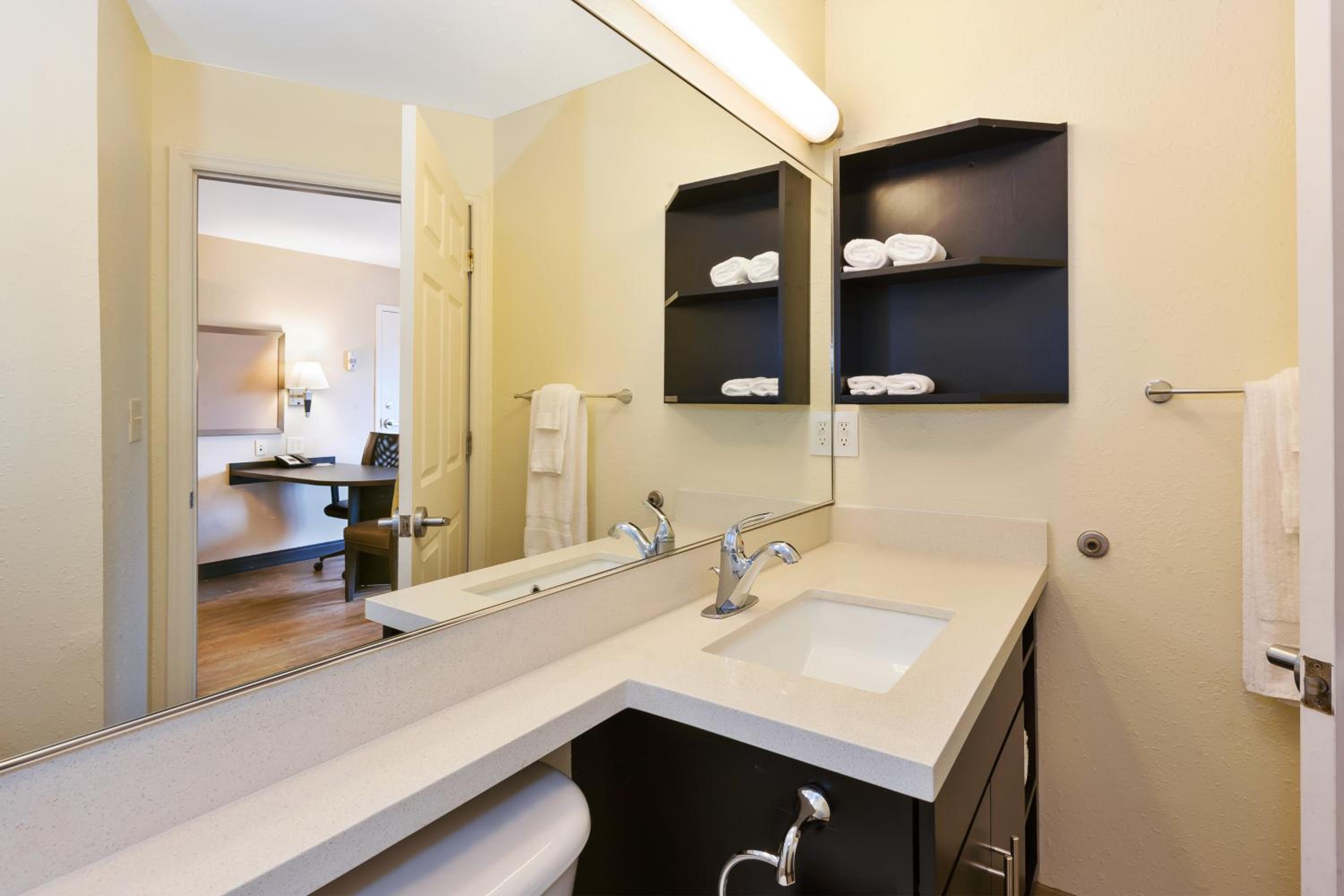 Studio Suite - Photo 7