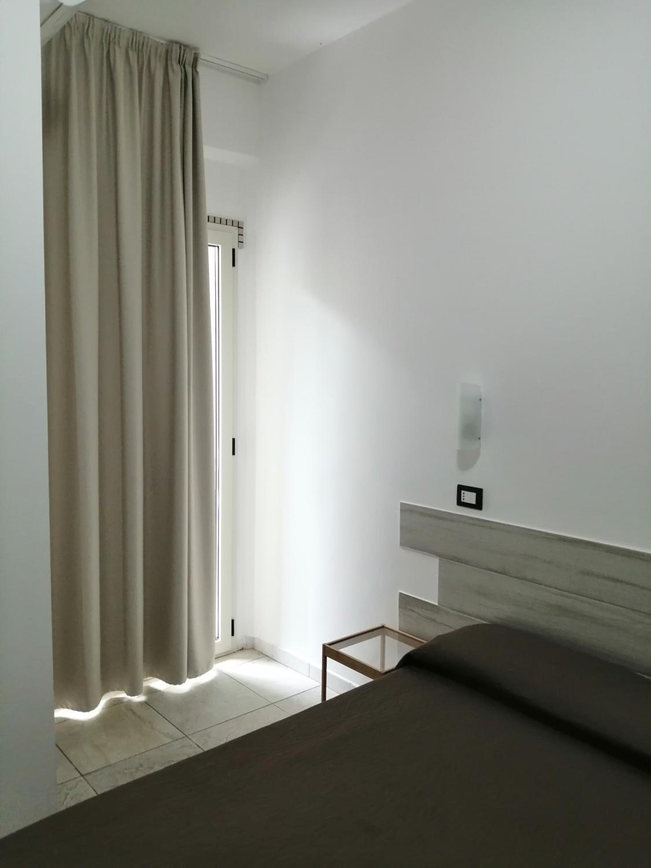 Double or Twin Room - Photo 7