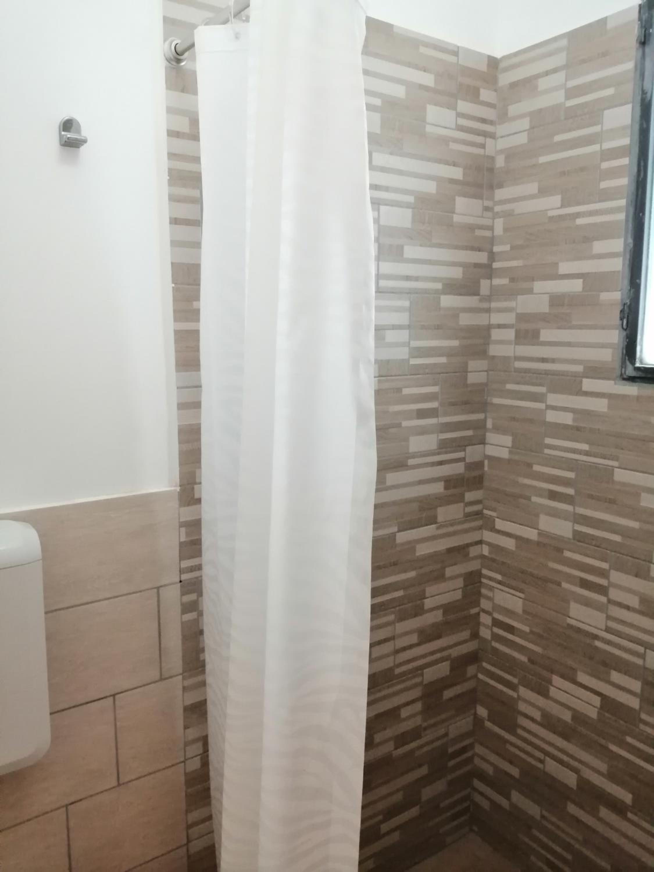 Double or Twin Room - Photo 4