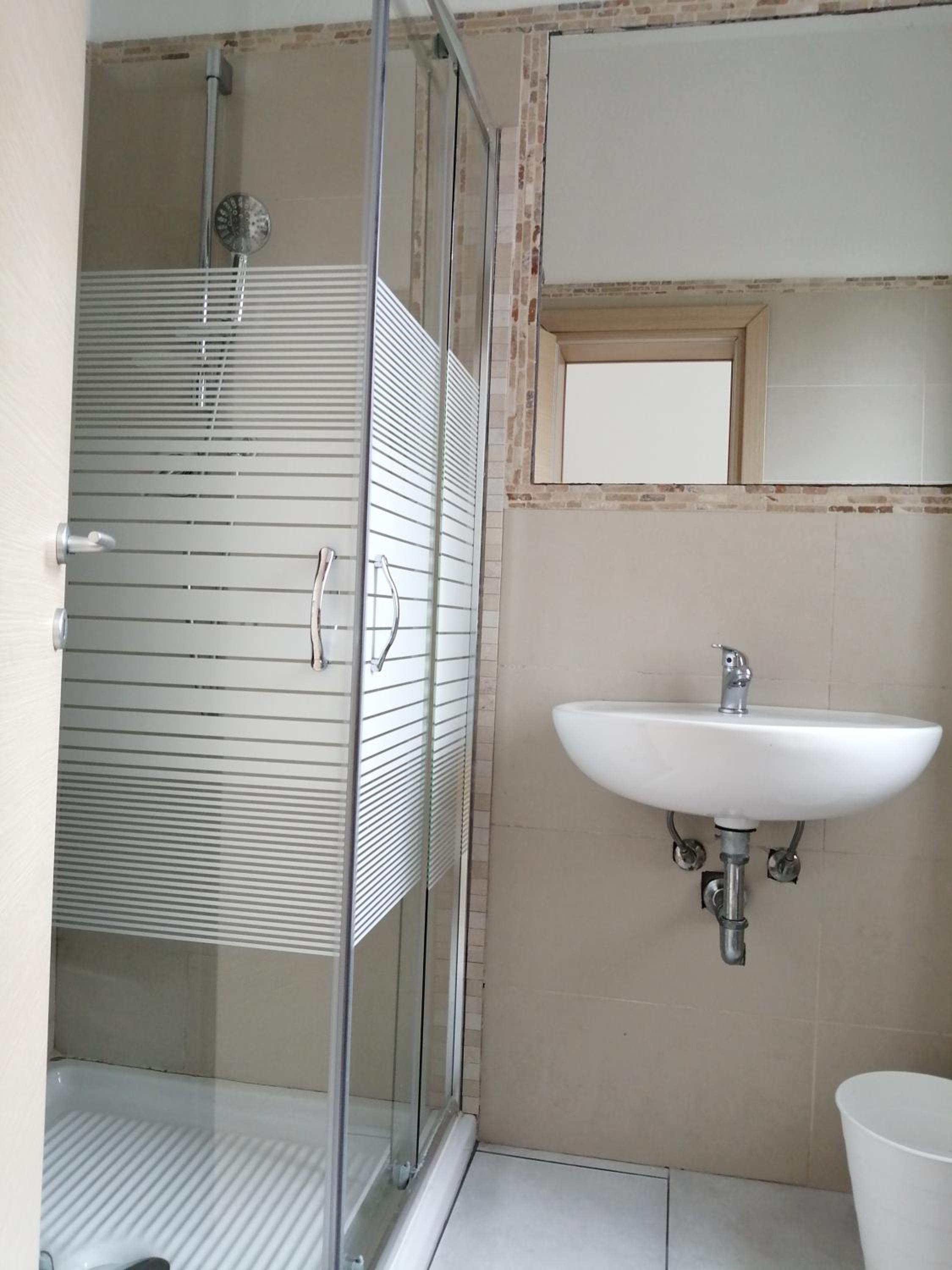 Double or Twin Room - Photo 10