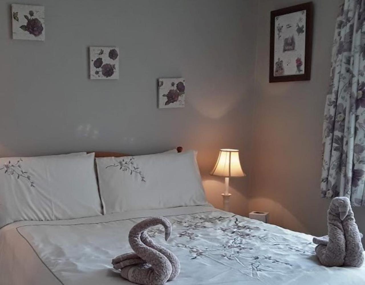 Three-Bedroom House photo 1