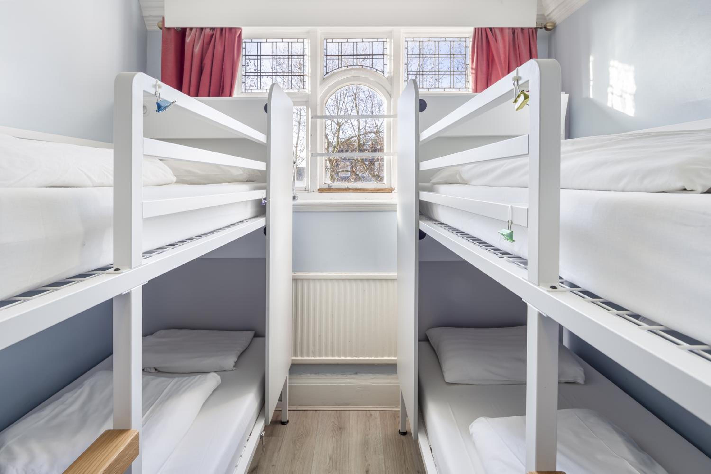 Bed in 4-Bed Mixed Dormitory Room (18–40 years) photo 2