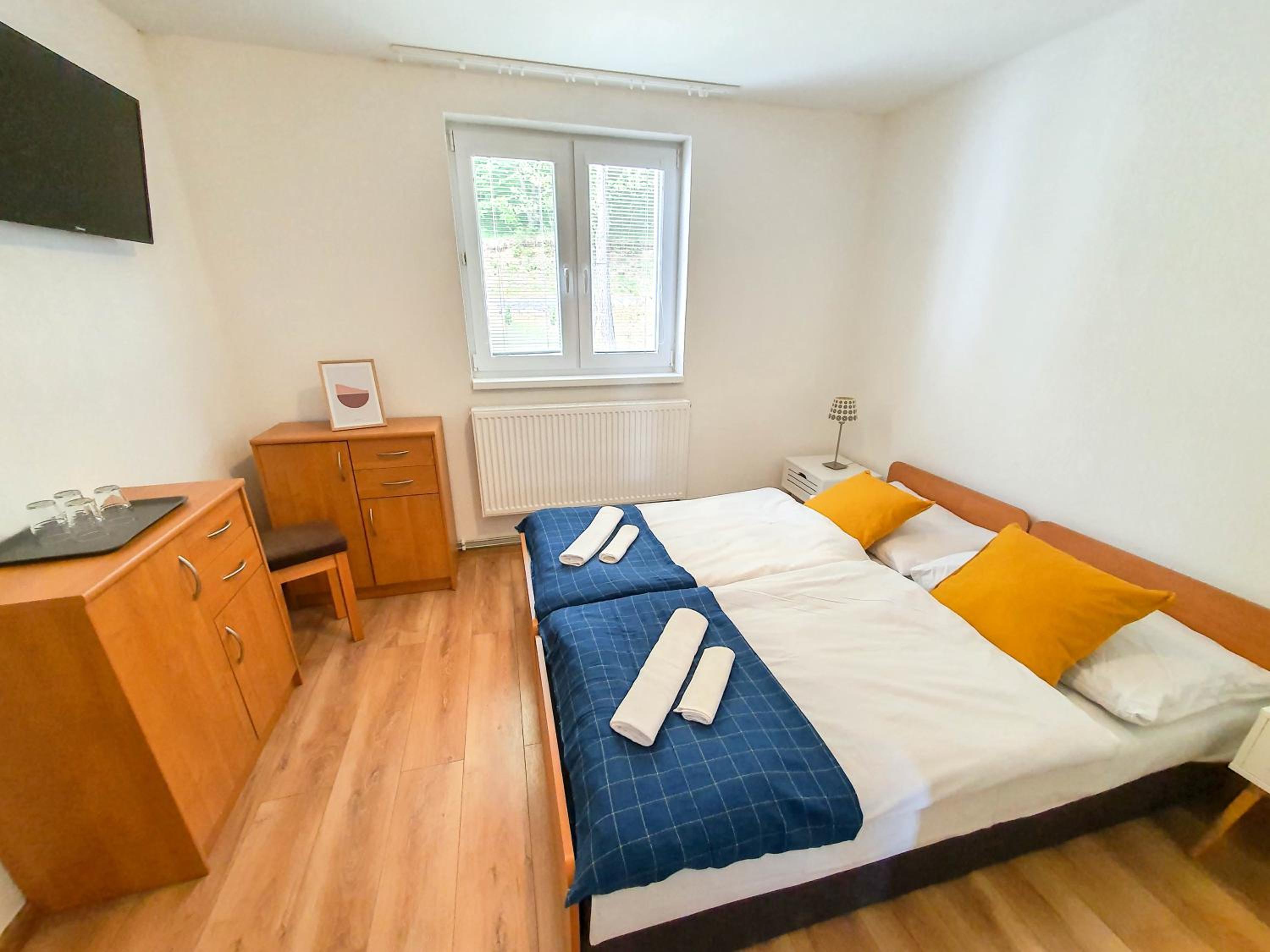 One-Bedroom Apartment photo 1