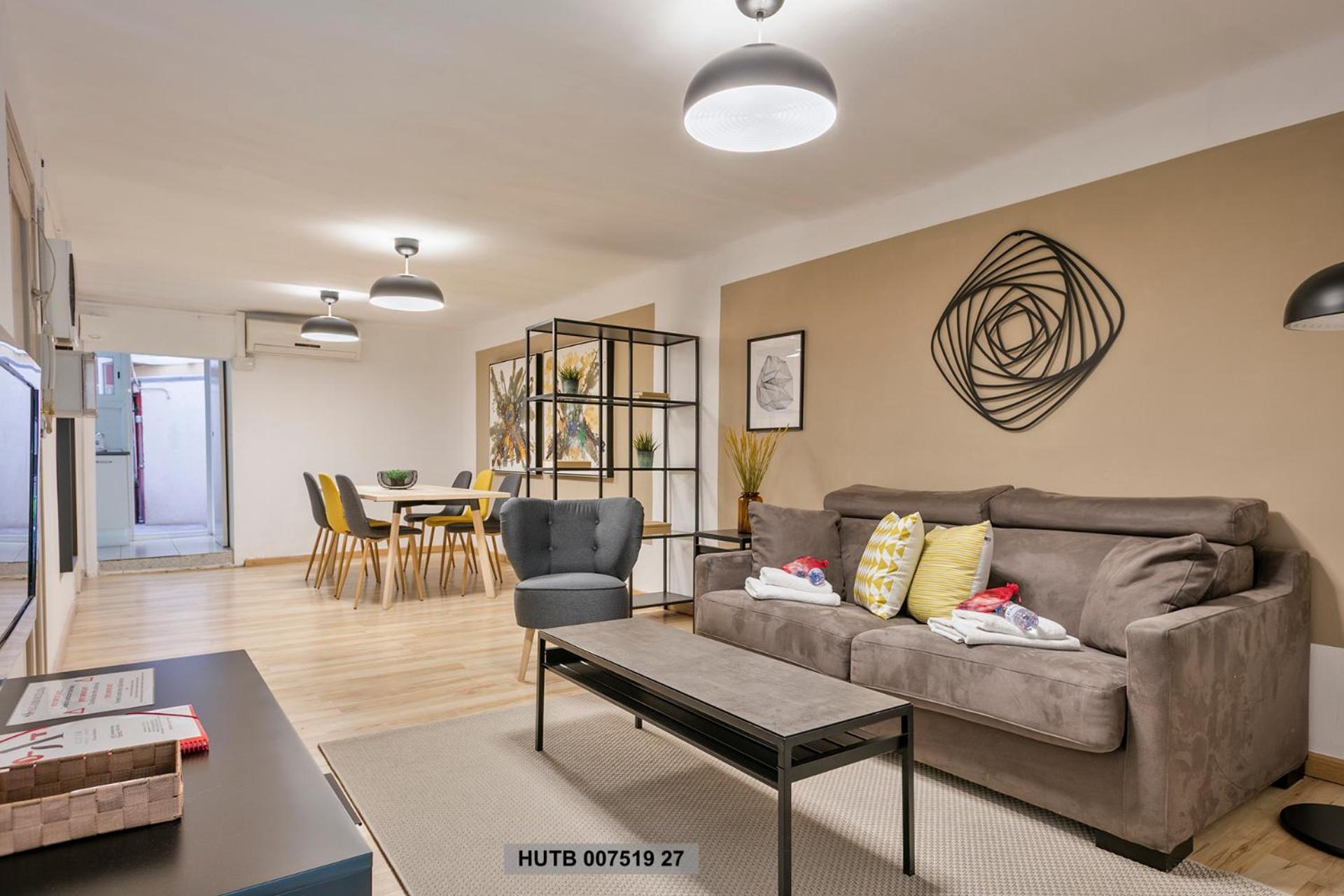 Apartment photo 2