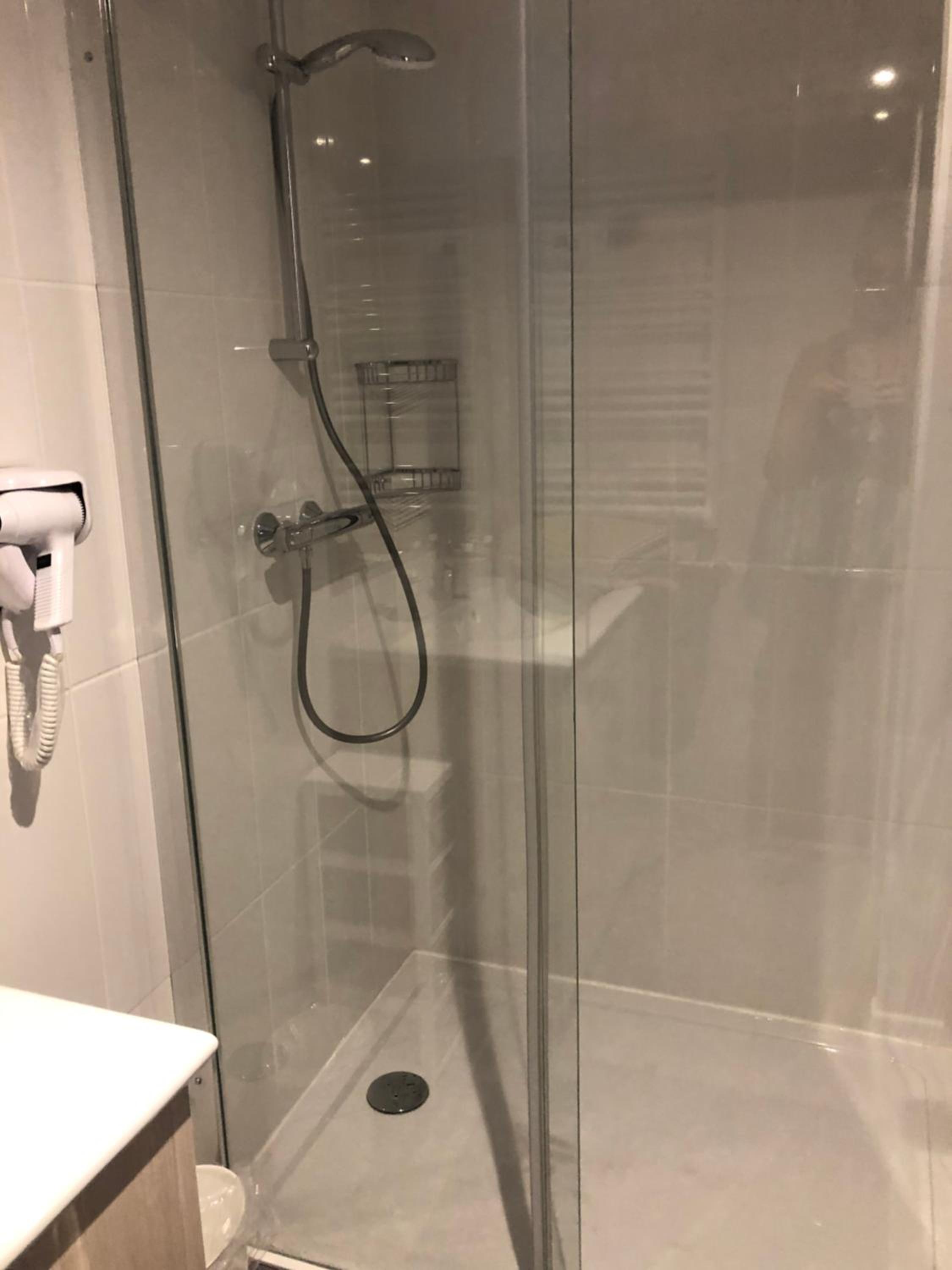 Double Room - Photo 18