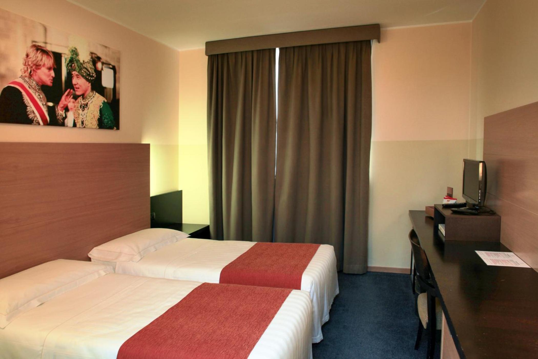 Double Or Twin Room - Photo 3