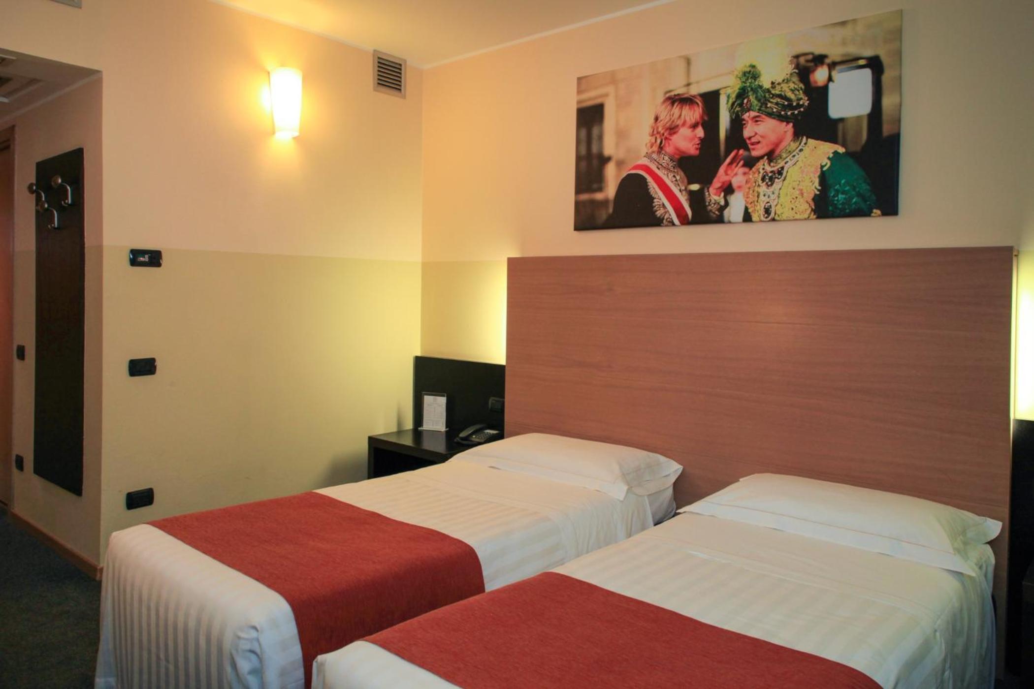 Double Or Twin Room - Photo 1