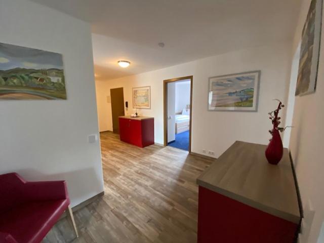 Three-Bedroom Premium Apartment with Balcony photo 1