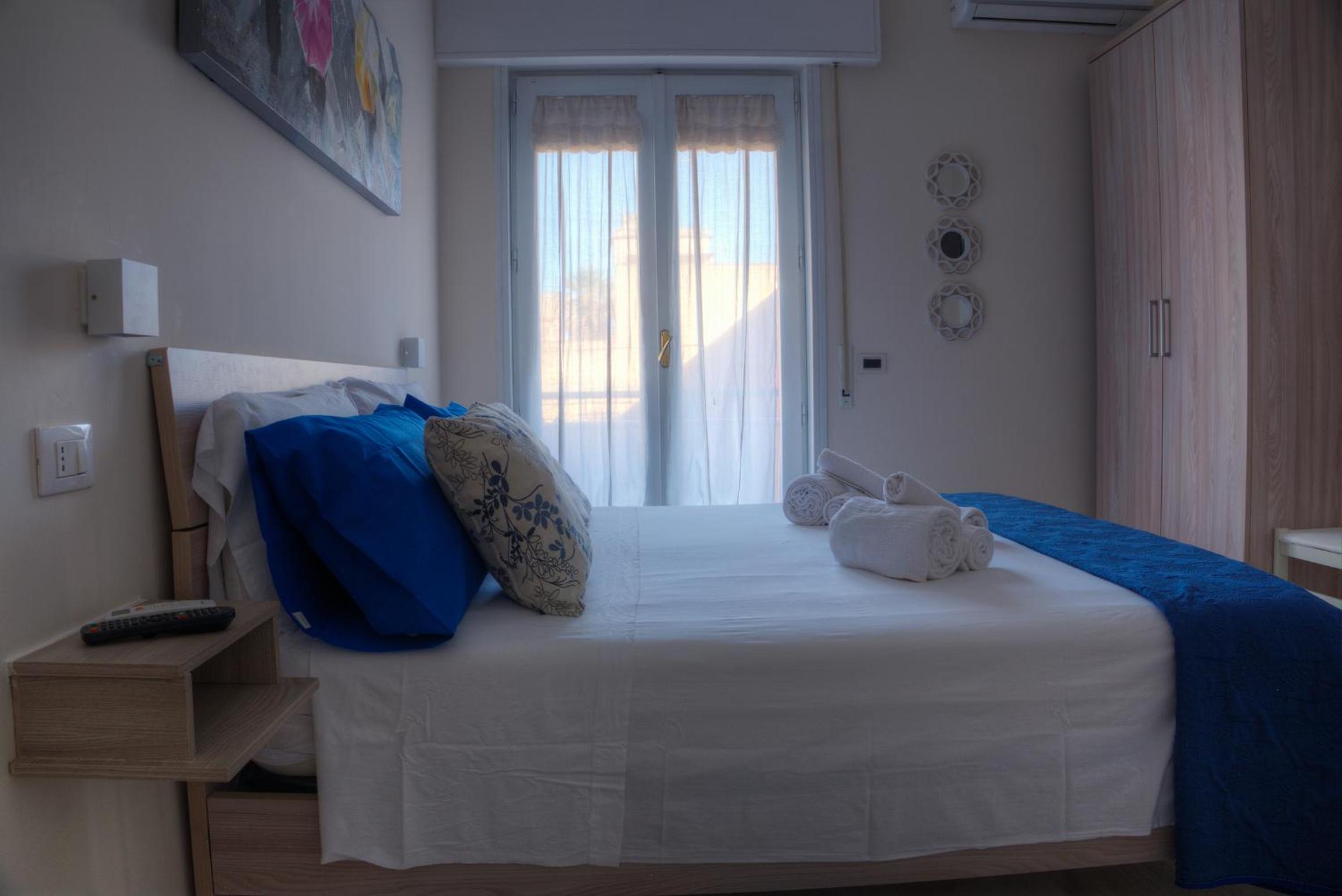 Double Room - Photo 24