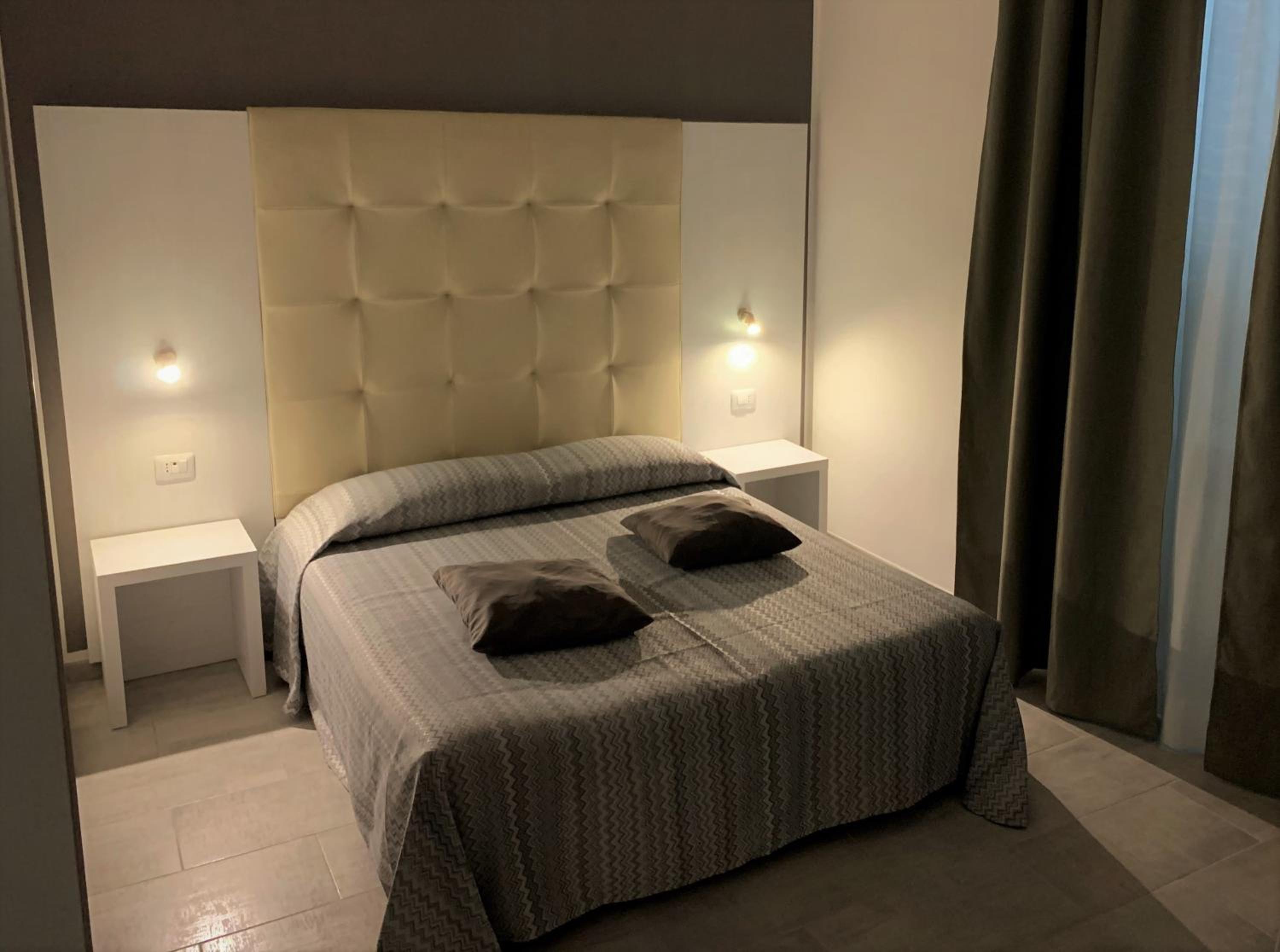 Superior Double or Twin Room - Photo 7