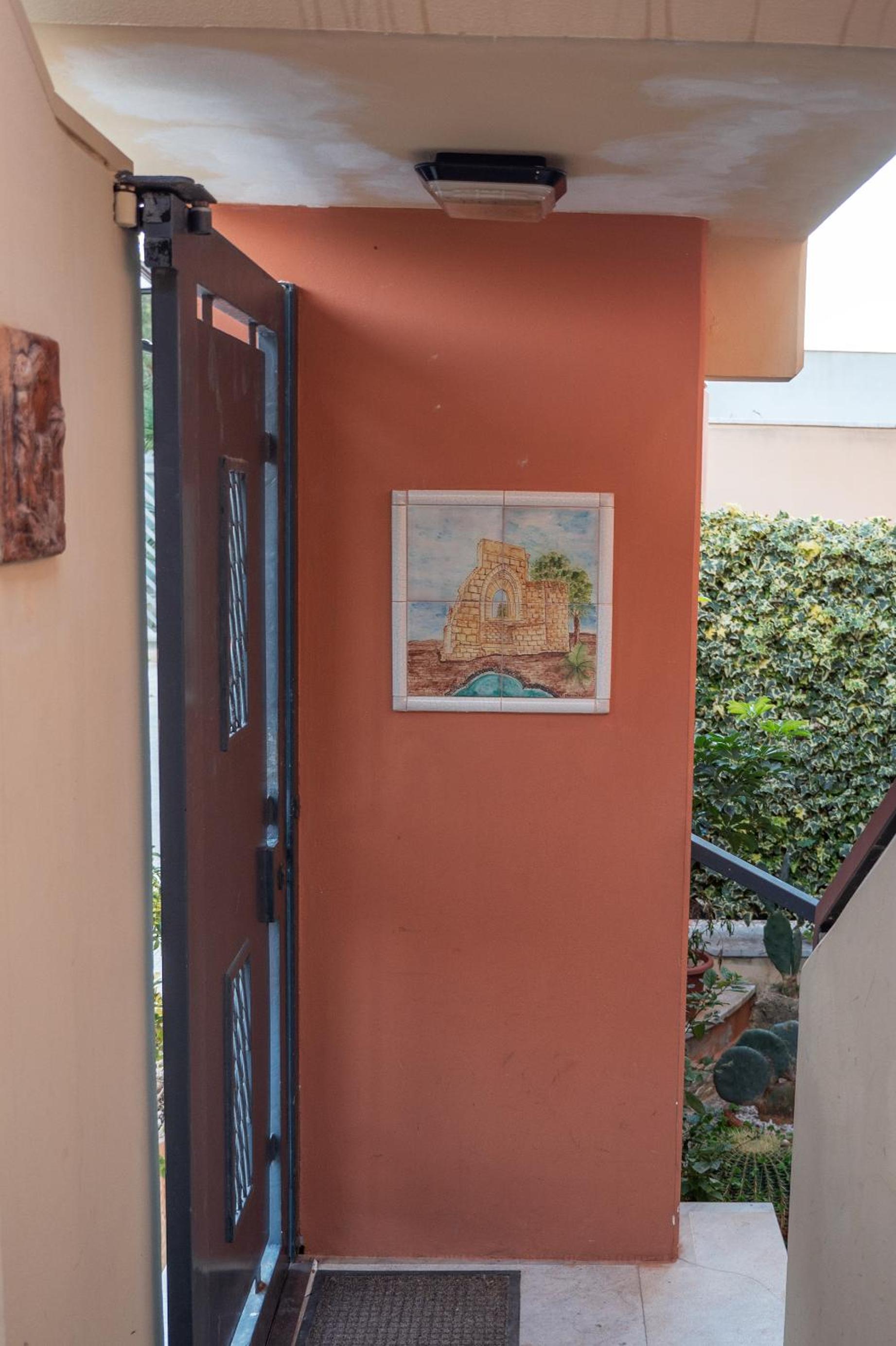 Double Room - Photo 11